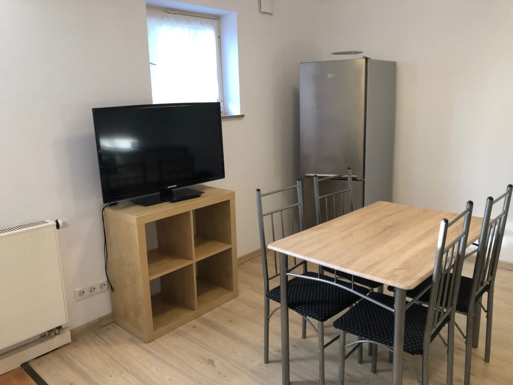 Monteur-Zimmer - Stuttgart - Abgeschlossene 2-Zimmer-Wohnung (5 Betten) in Stuttgart