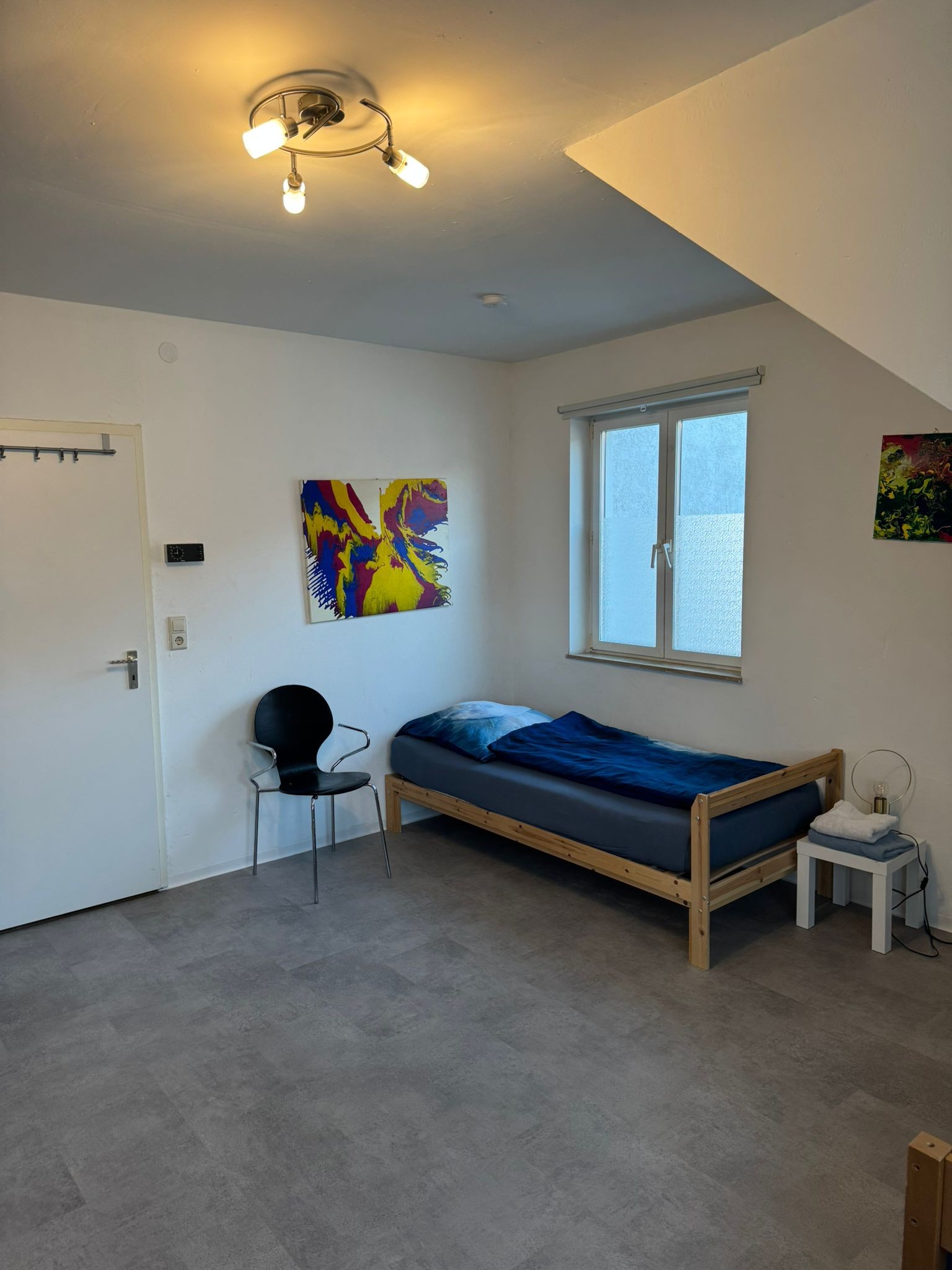 Monteur-Zimmer - Stuttgart - Helle Monteurswohnungen in Stuttgart - Bad Canstatt - TV / WIFI