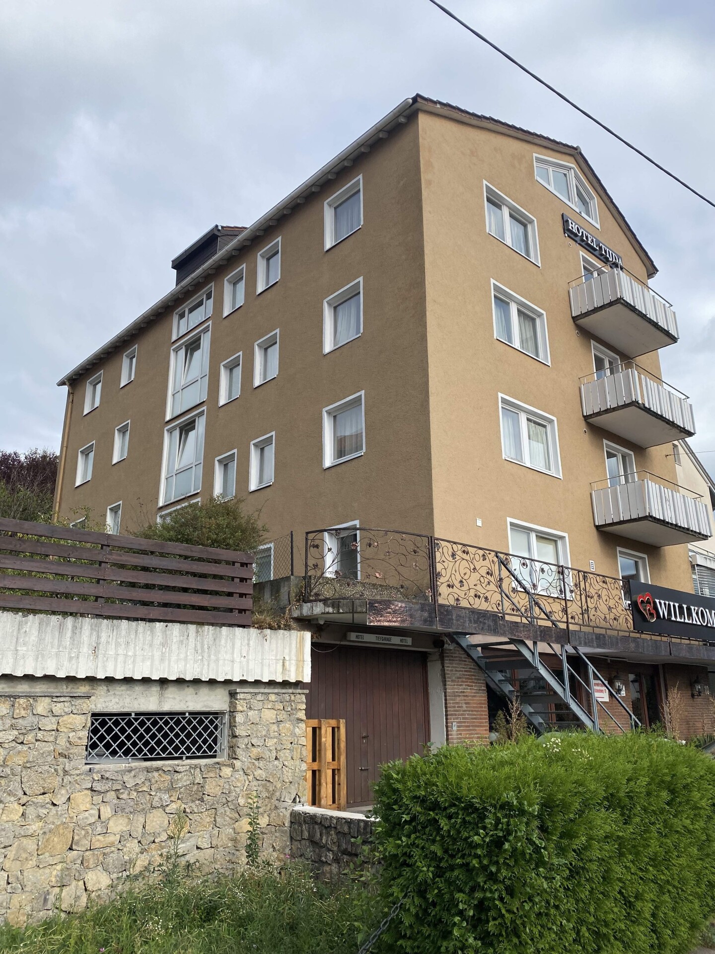 Monteur-Zimmer - Stuttgart - Stuttgart Untertürkheim, Wasen, Mercedes-Benz, Bosch, Porsche,