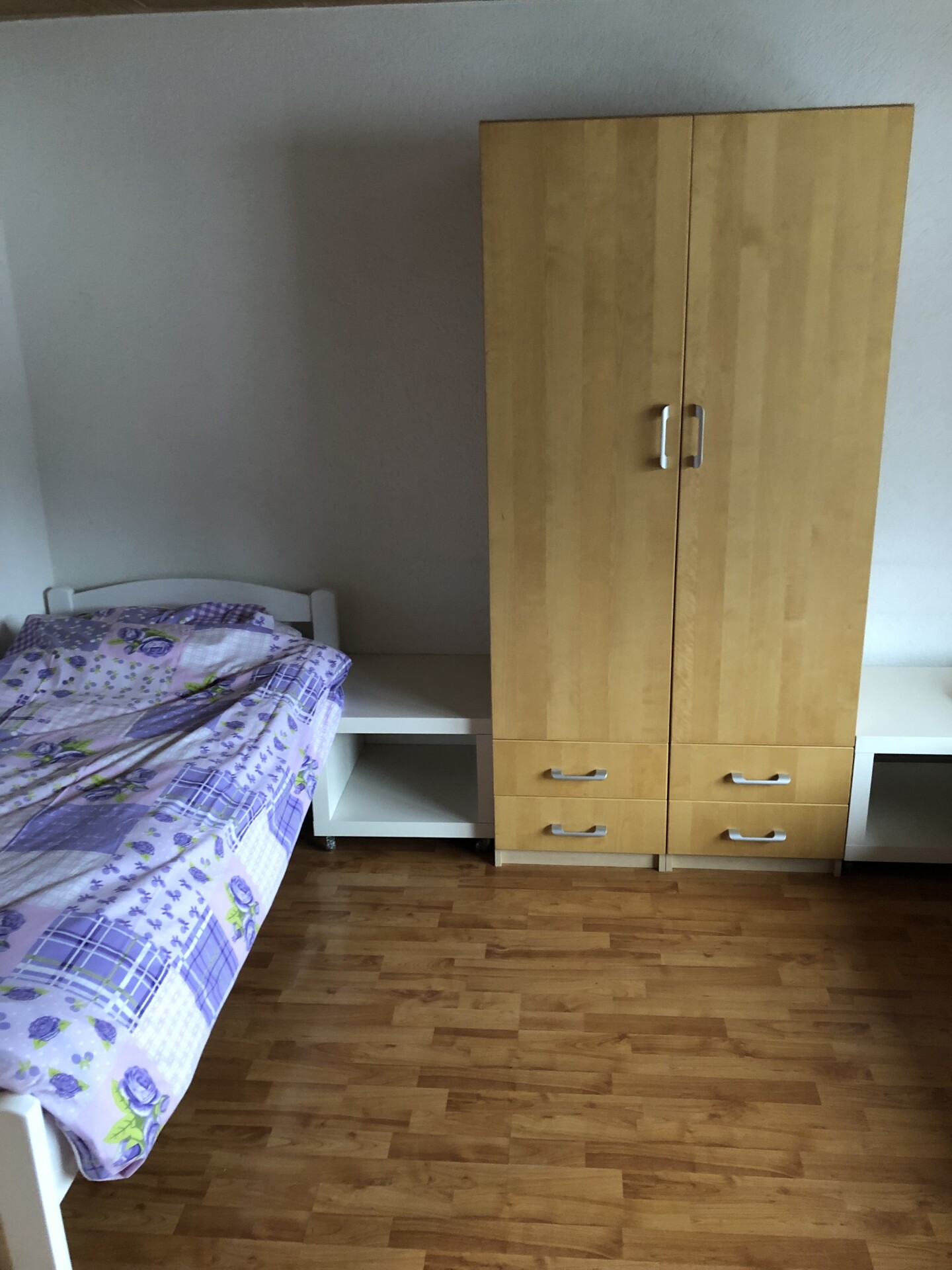 Monteur-Zimmer - Stuttgart - Top Wohnung / Zimmer - jetzt frei