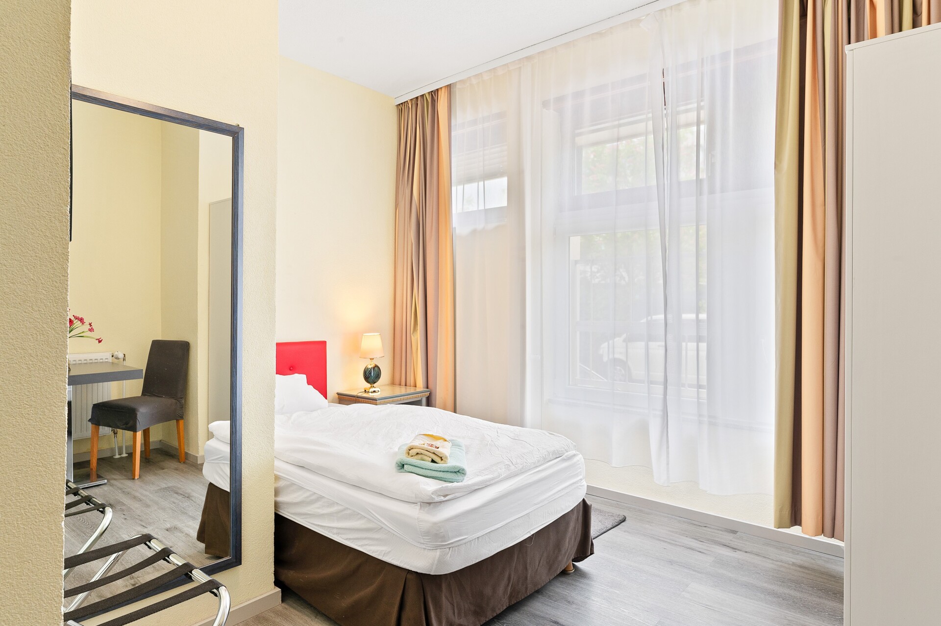 Monteur-Zimmer - Stuttgart - Monteurzimmer mit Bad, WC, Küche, Internet