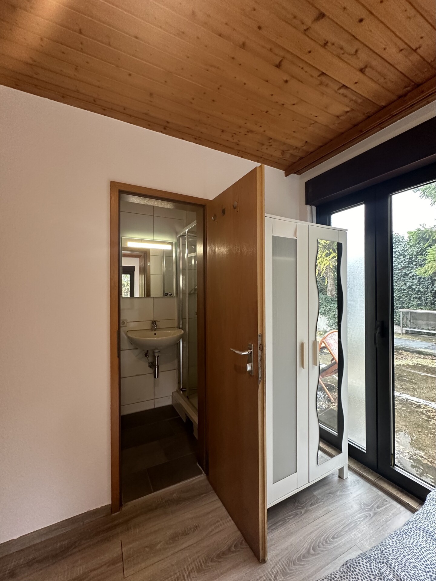 Monteur-Zimmer - Stuttgart - Monteurzimmer Timiliotis