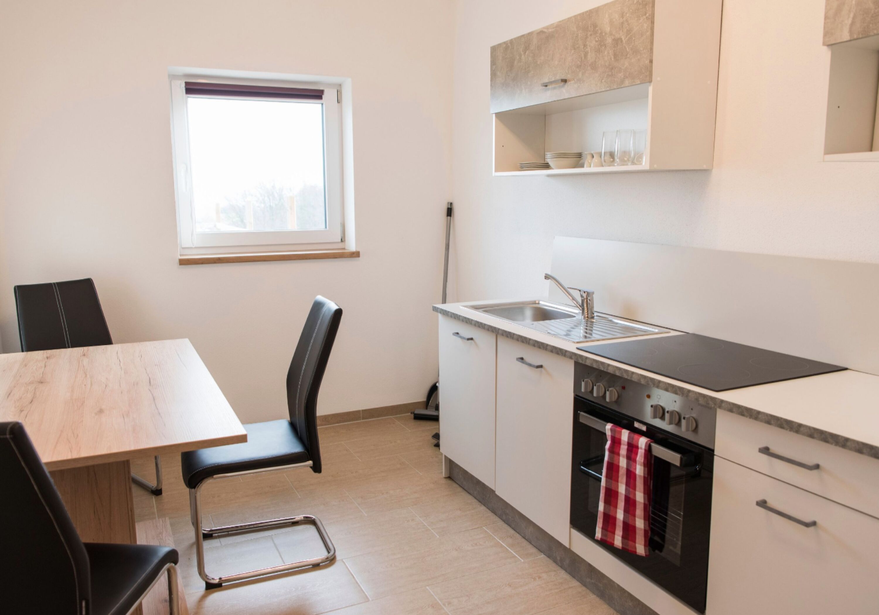 Monteur-Zimmer - Stuttgart - Busch Immobilien | Pensionen | Monteurunterkünfte