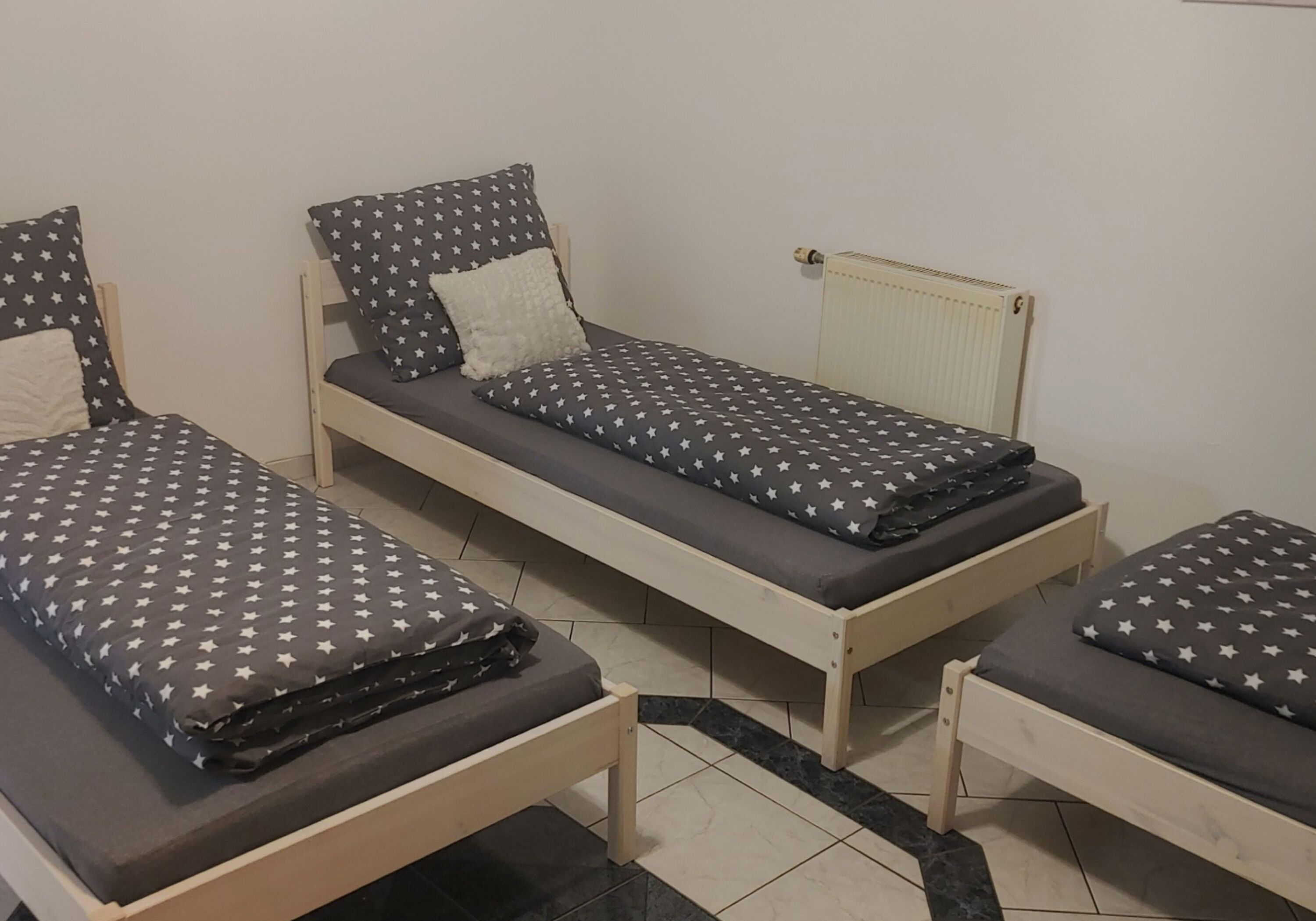 Monteur-Zimmer - Stuttgart - Busch Immobilien | Pensionen | Monteurunterkünfte