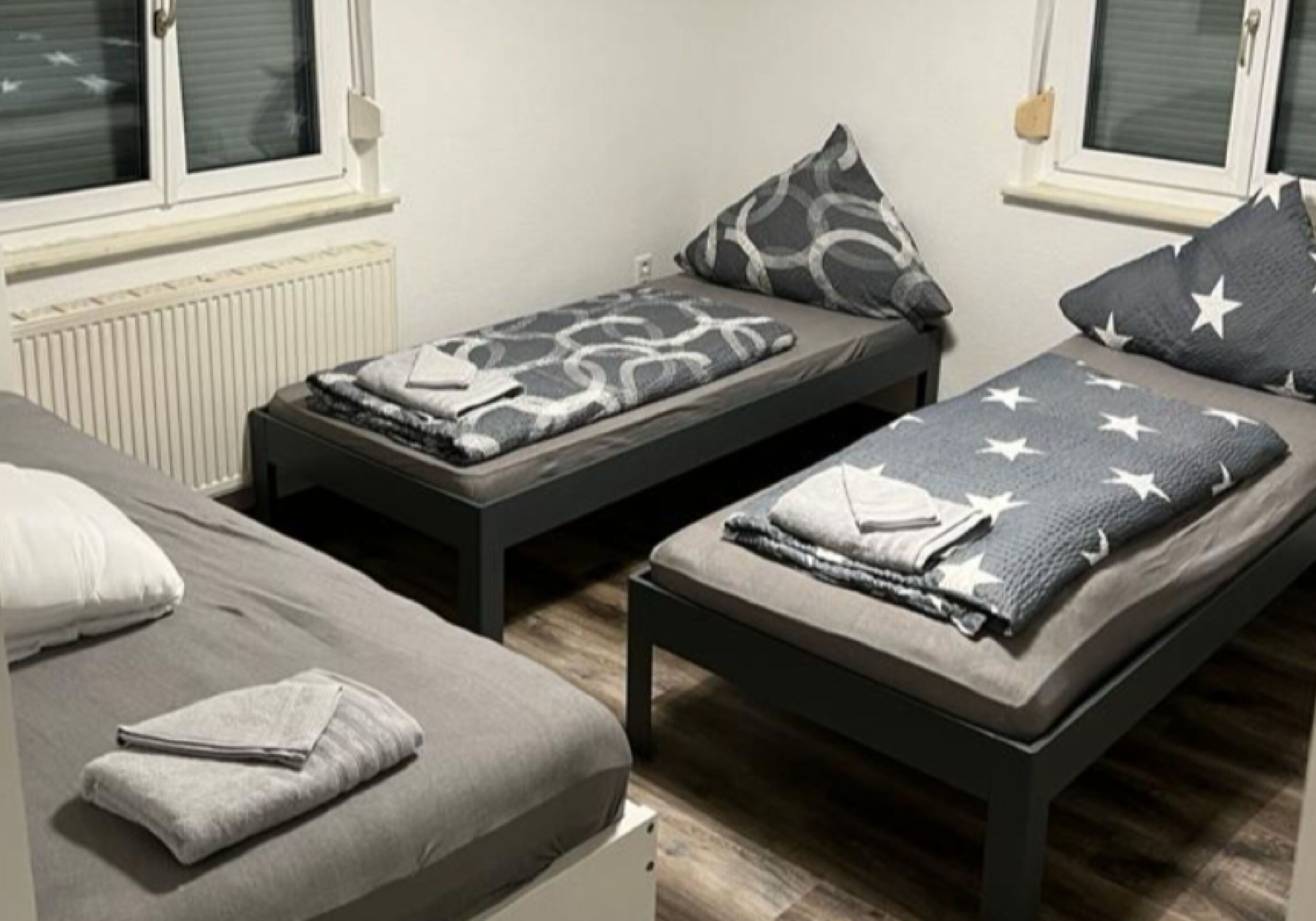 Monteur-Zimmer - Stuttgart - Busch Immobilien | Pensionen | Monteurunterkünfte