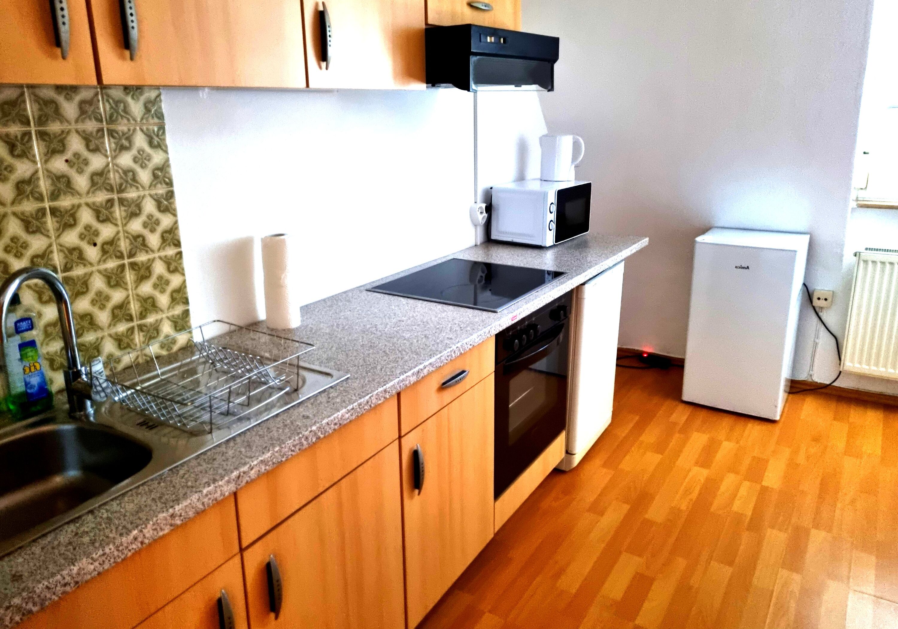 Monteur-Zimmer - Stuttgart - „ZIMMERfrei“ GÄSTEHÄUSER - STUTTGART - Gut & Günstig