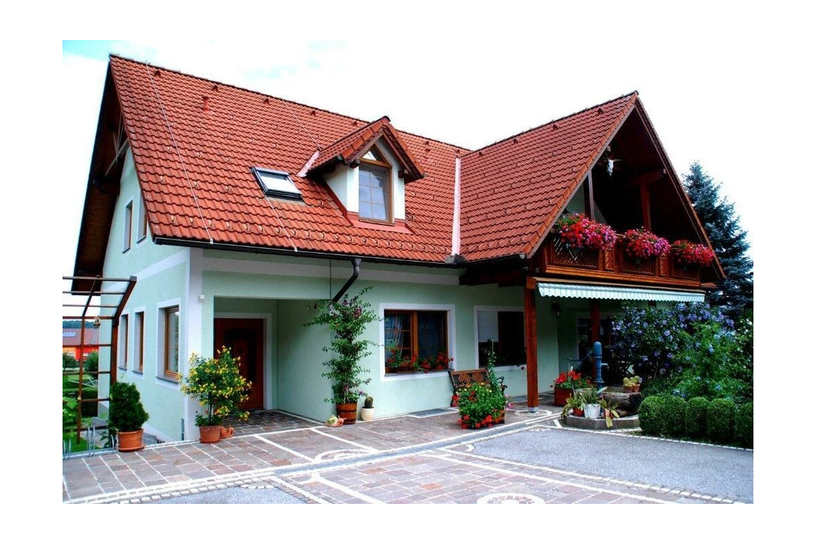 MonteurZimmer: Haus Brugner Helga