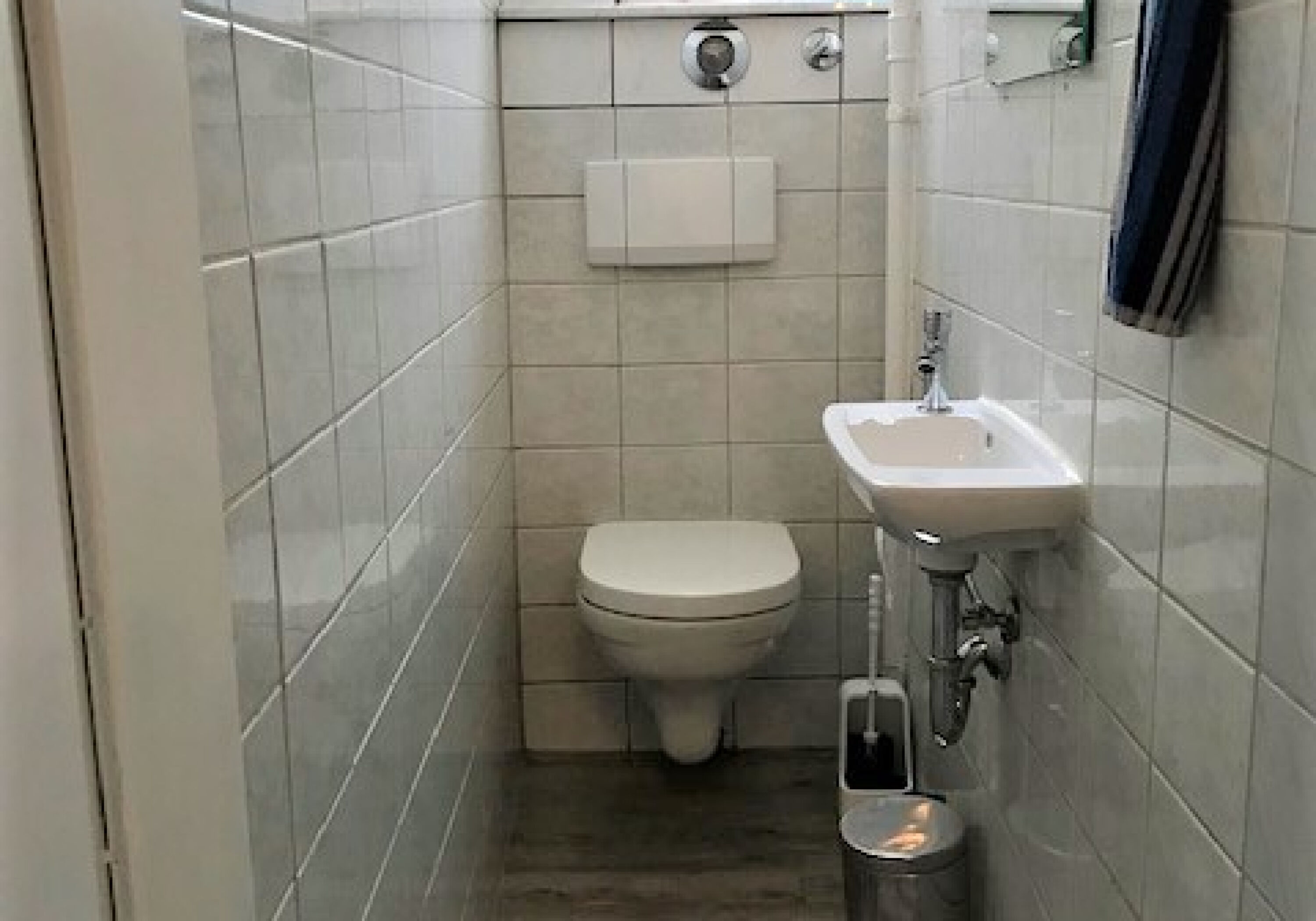 Monteur-Zimmer - Stuttgart - 4-Zimmer Wohnung in Bad Cannstatt