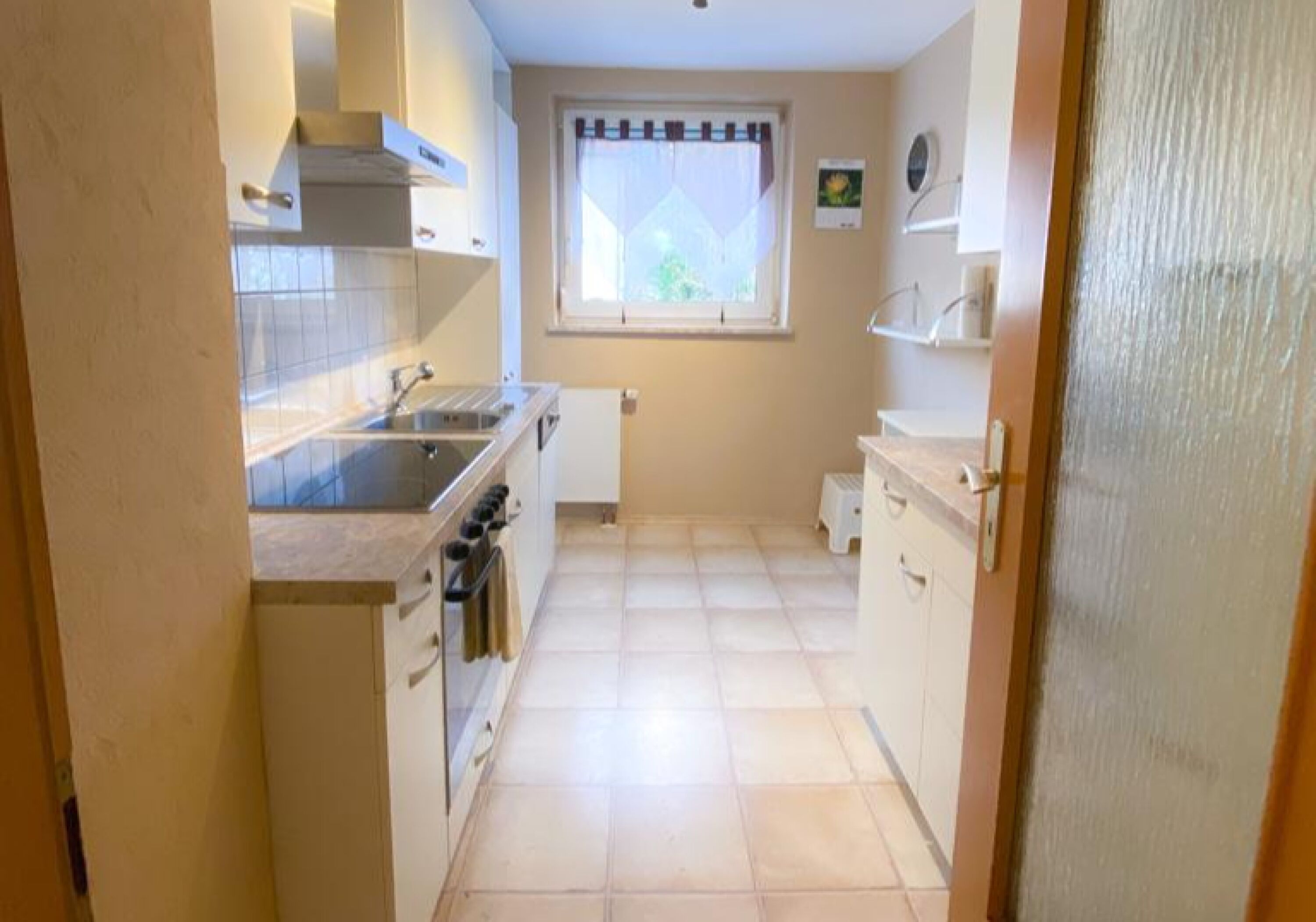 Monteur-Zimmer - Stuttgart - Haus SARI - Top - Monteurzimmer - Stuttgart (Zuffenhausen)