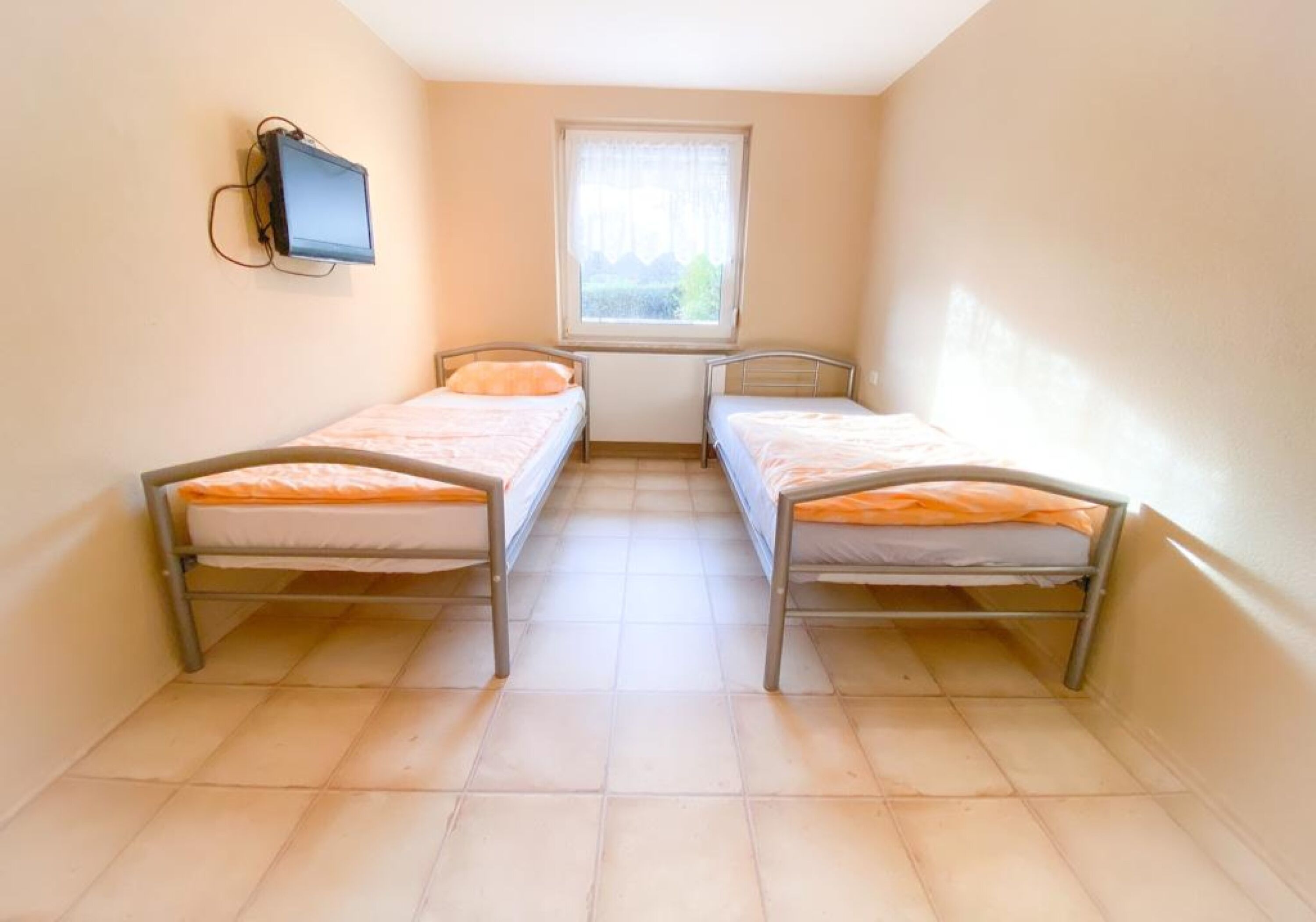 Monteur-Zimmer - Stuttgart - Haus SARI - Top - Monteurzimmer - Stuttgart (Zuffenhausen)