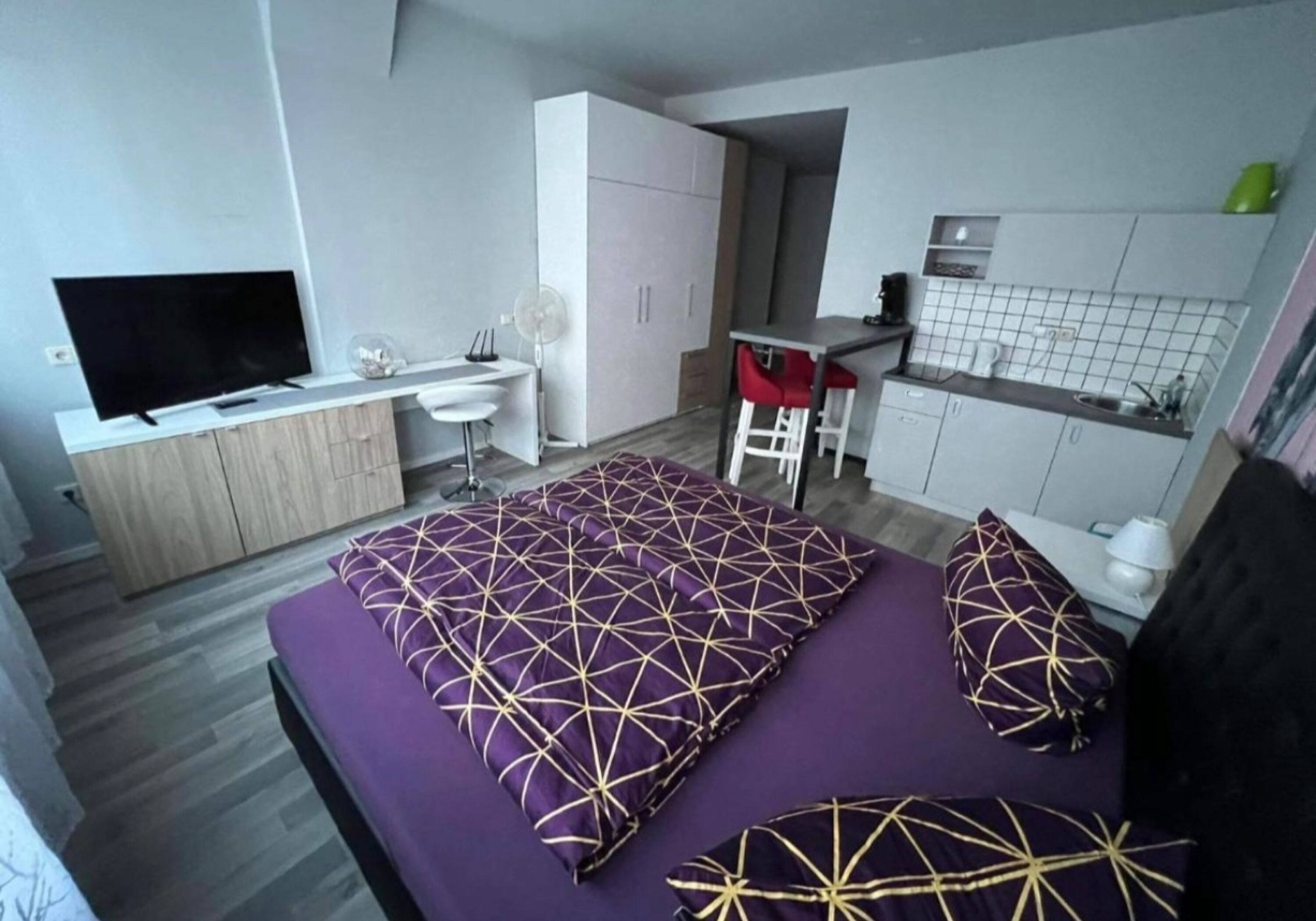 Monteur-Zimmer - Stuttgart - MIDTOWN Apartments