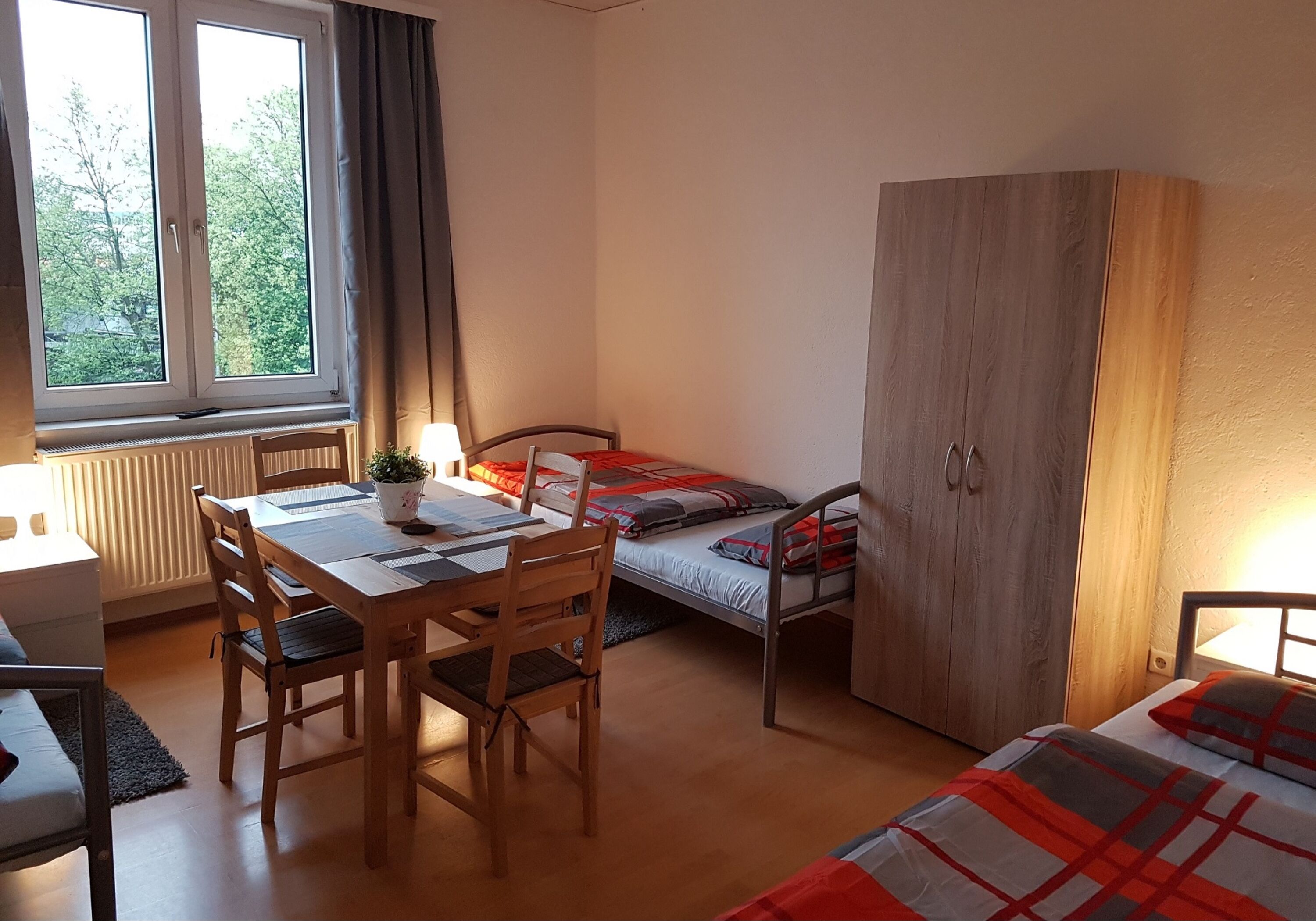 Monteur-Zimmer - Stuttgart - F&E // Unterkunft nahe Wasengelände und Bahnhof