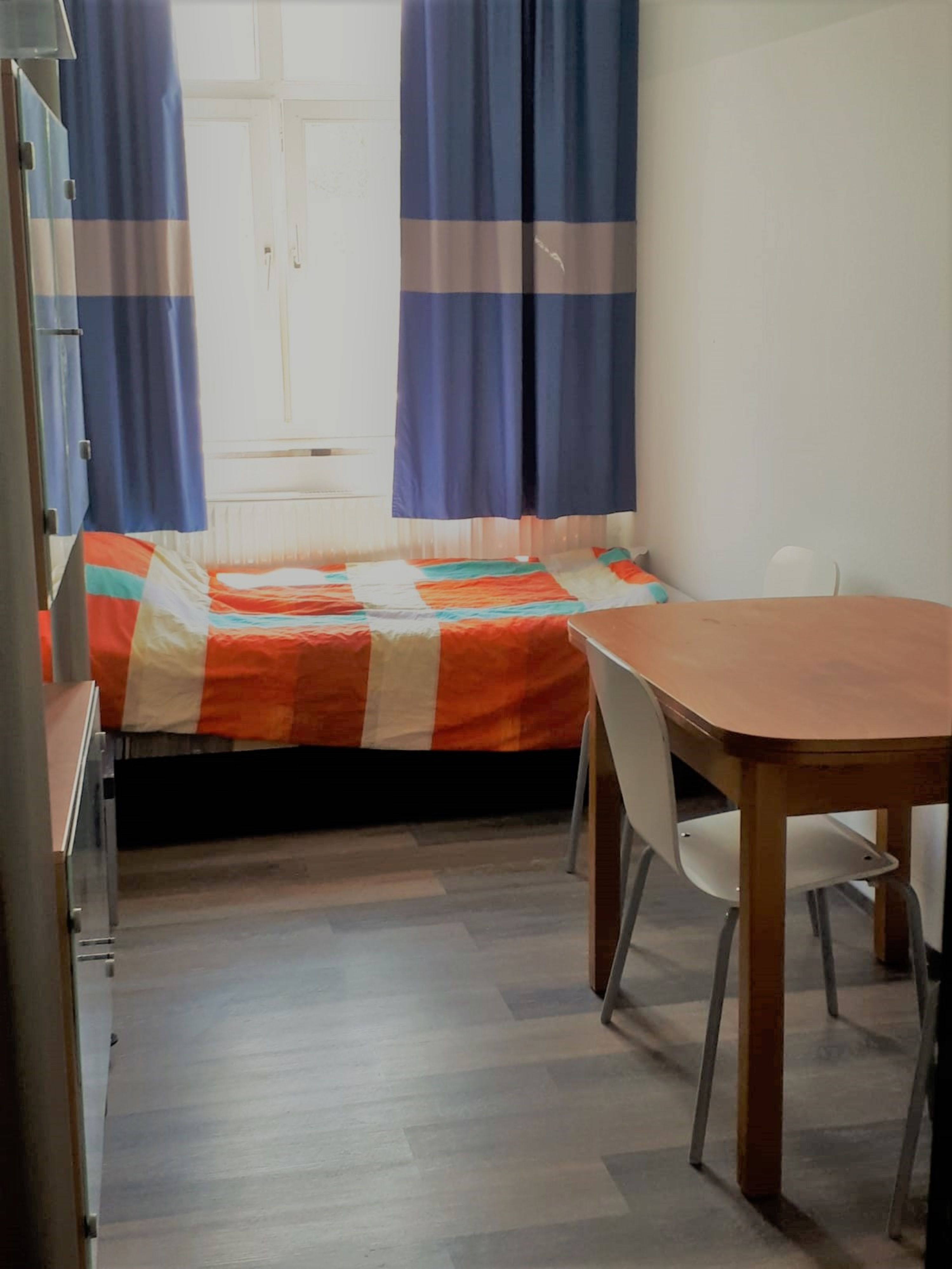 Monteur-Zimmer - Stuttgart - Komplett möblierte Zimmer in Stuttgart Zuffenhausen