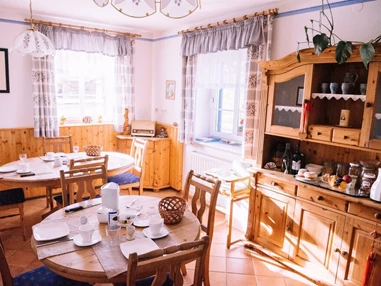 MonteurZimmer: Gästehaus Taucher