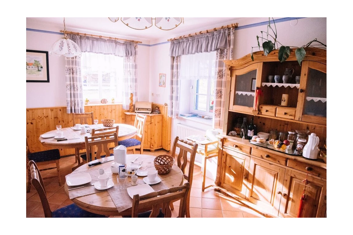 MonteurZimmer: Gästehaus Taucher