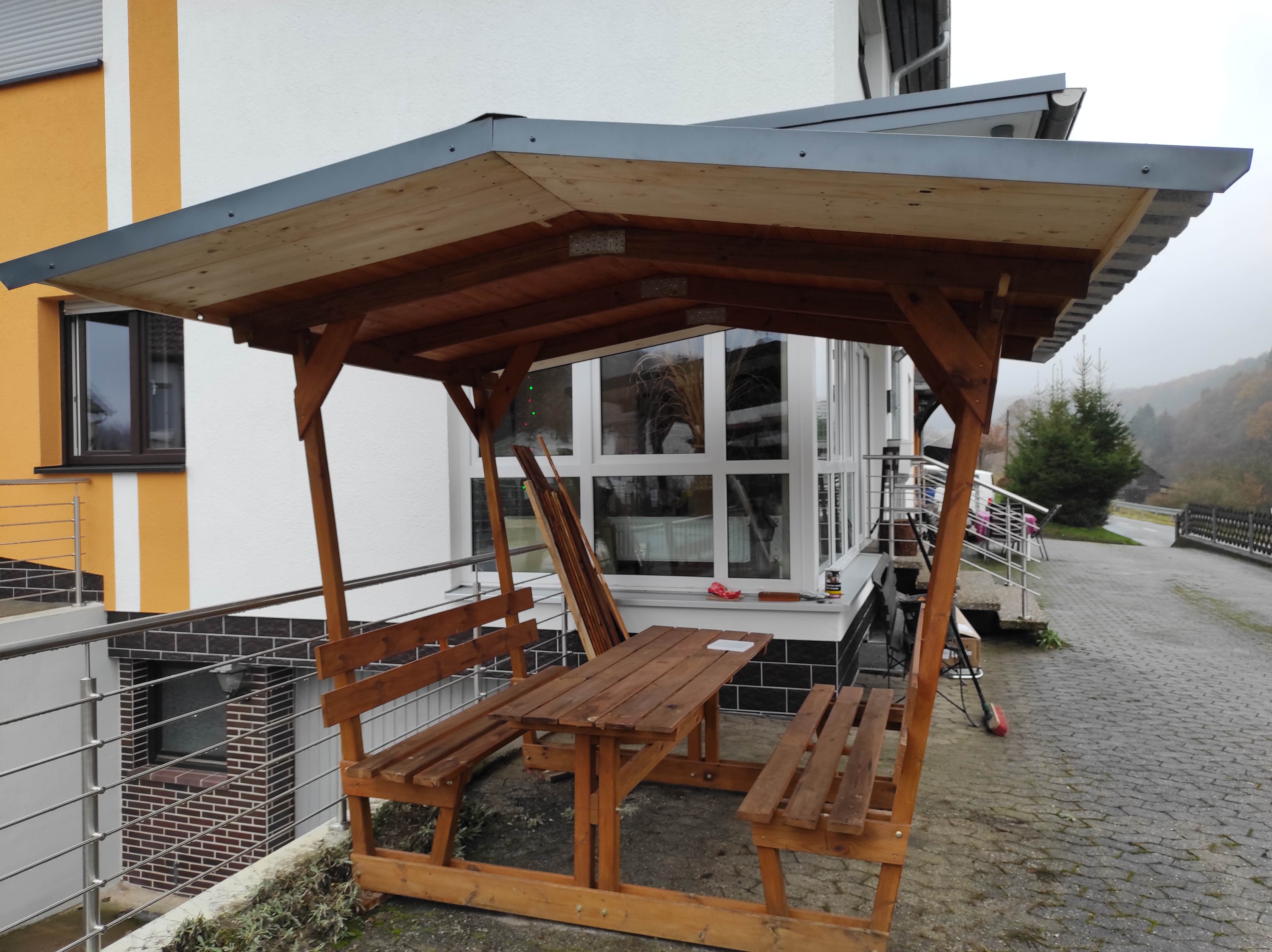 MonteurZimmer: Heidis Almhütte - Ferienwohnung Heidrun Brand