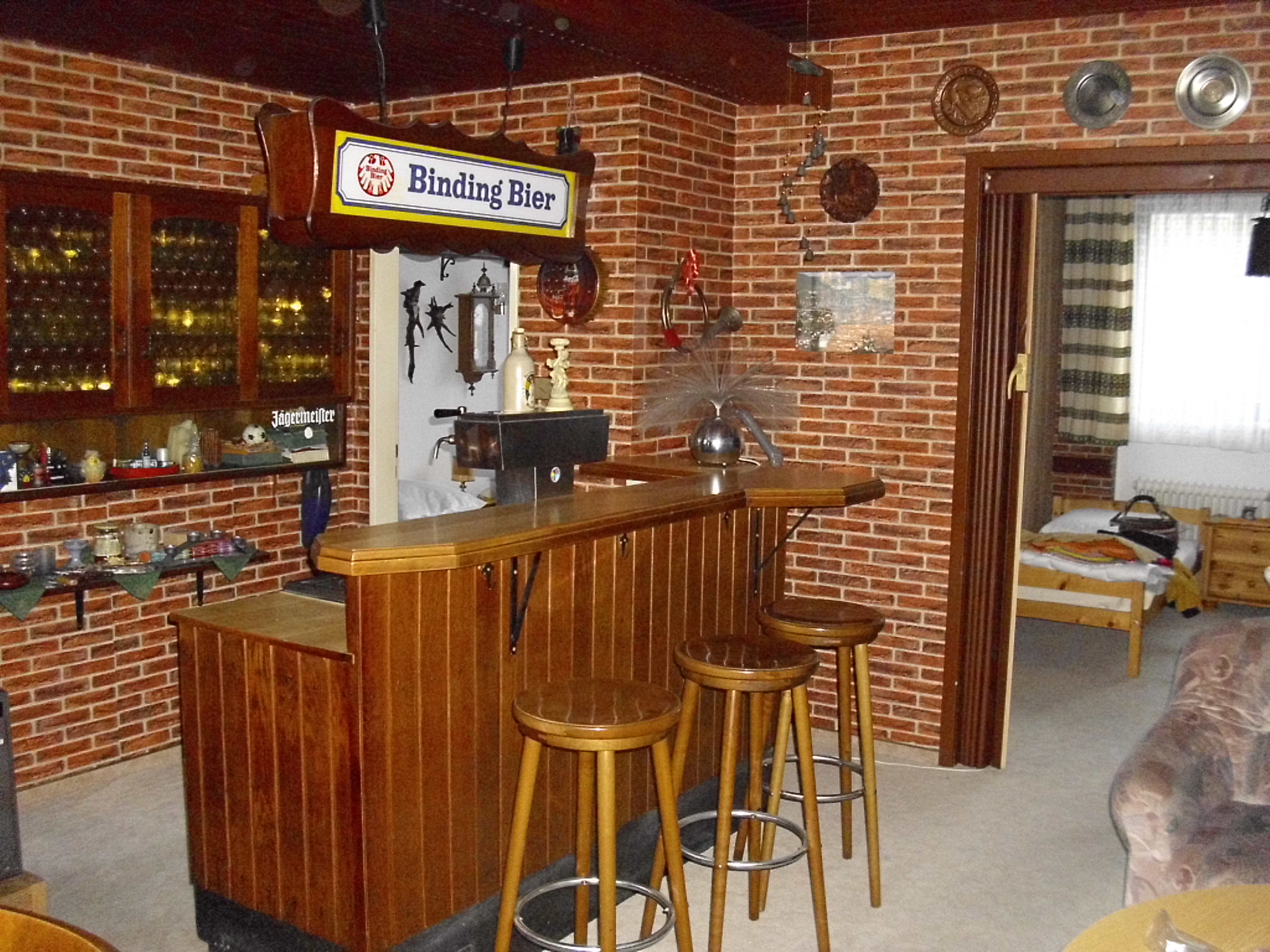 MonteurZimmer: Bar mit Theke - Ferienwohnung Heidrun Brand