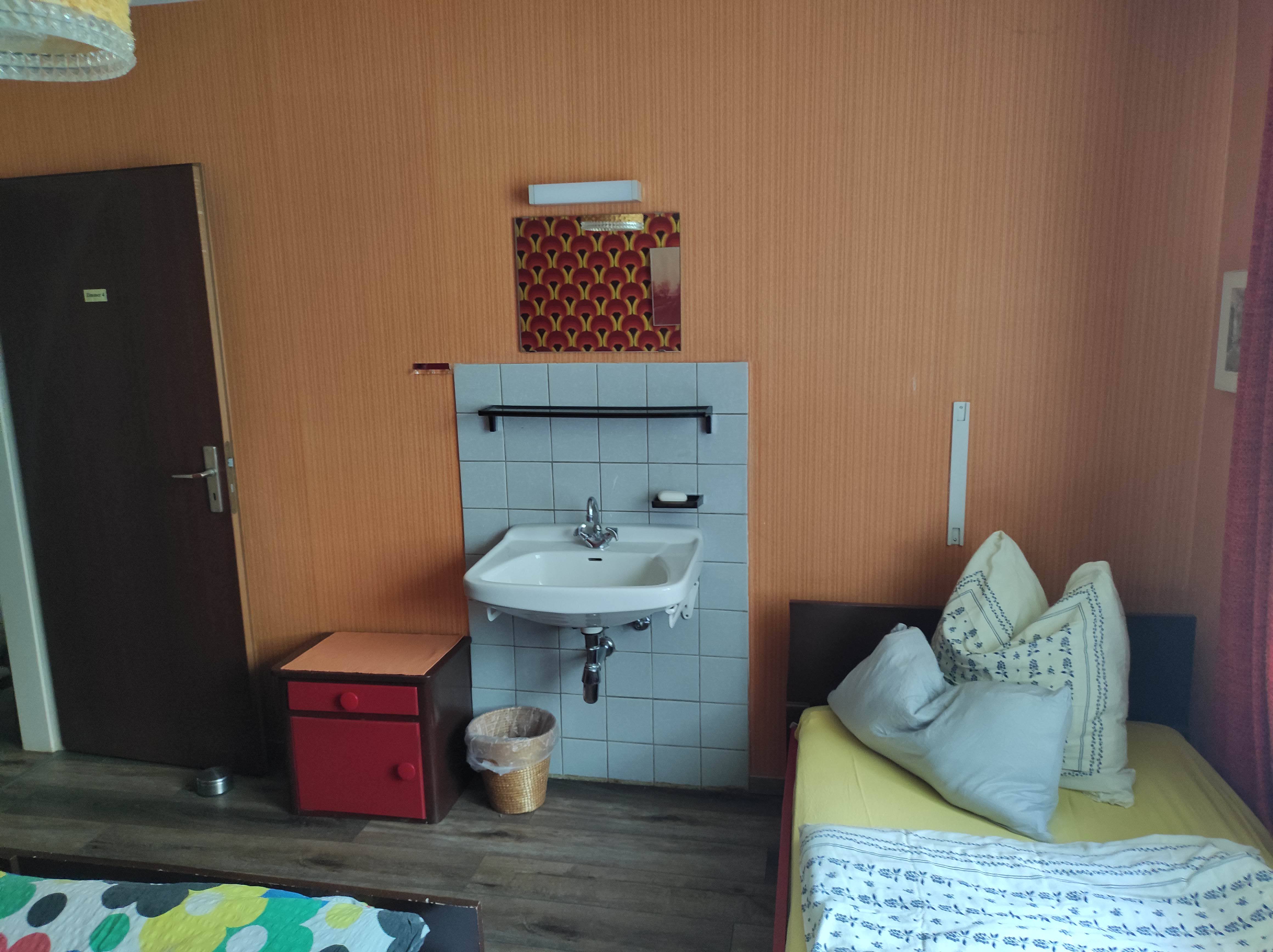 MonteurZimmer: Zimmer 4 - Ferienwohnung Heidrun Brand