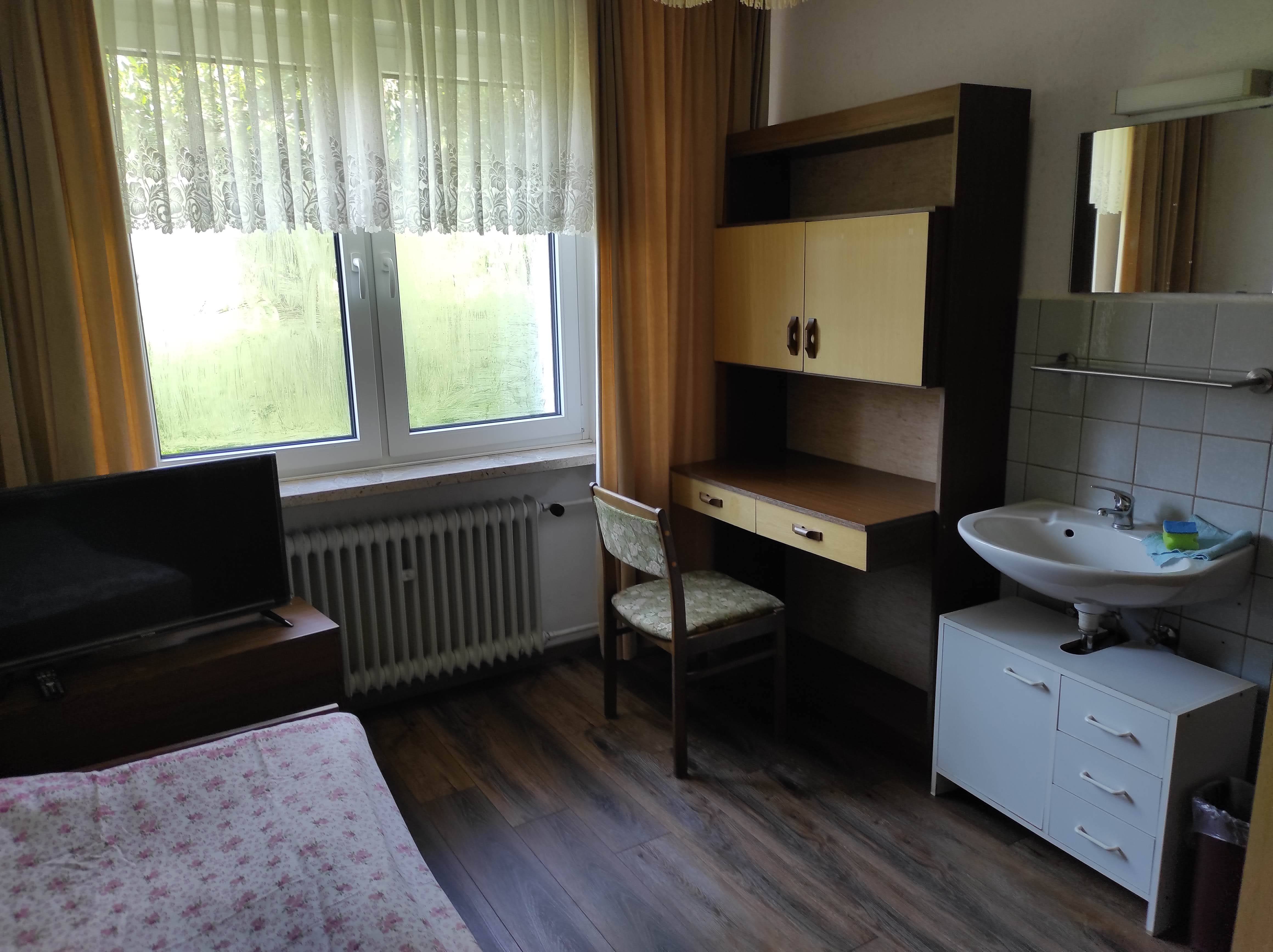 MonteurZimmer: Zimmer 5 - Ferienwohnung Heidrun Brand