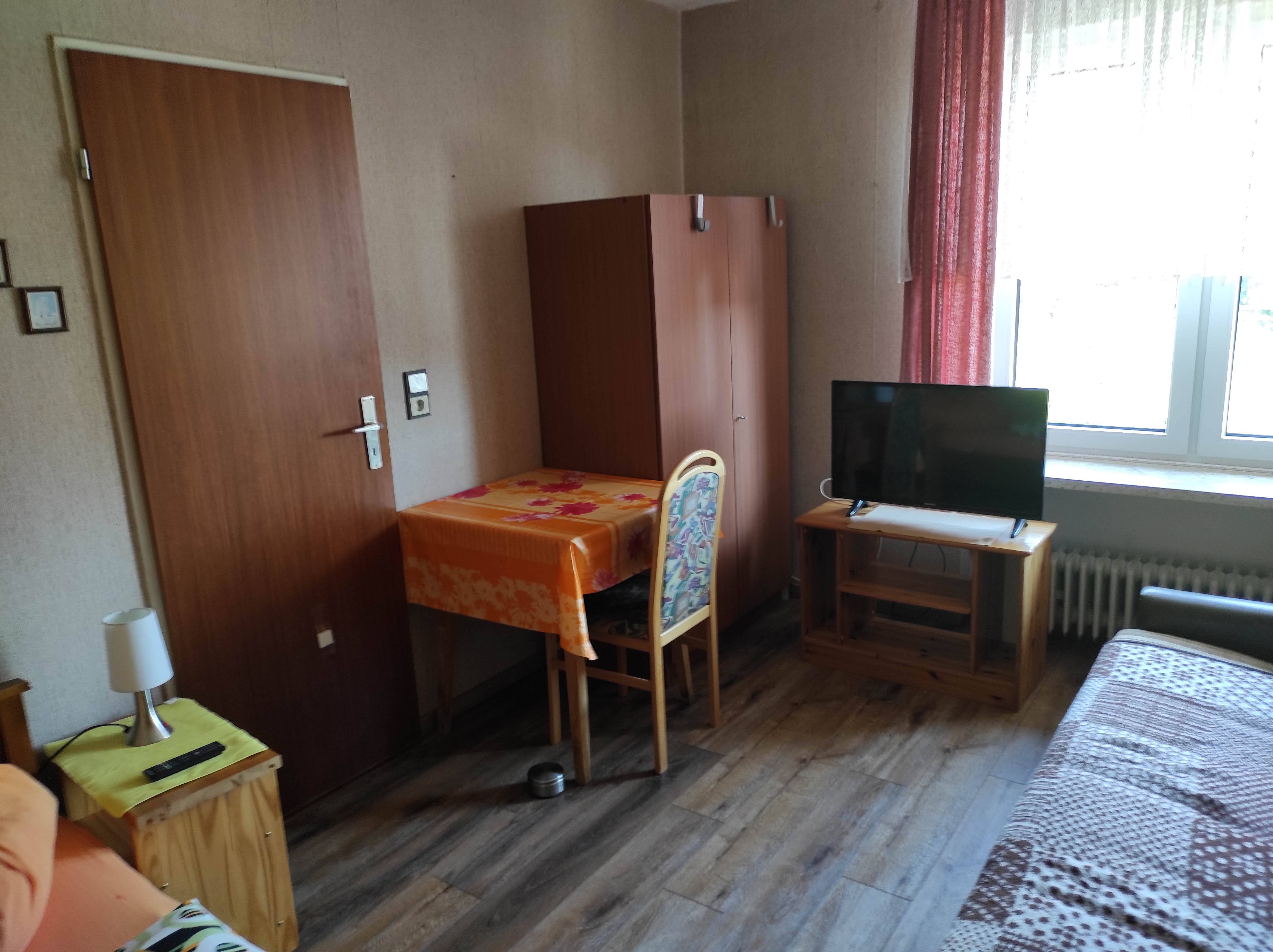 MonteurZimmer: Zimmer 8 - Ferienwohnung Heidrun Brand