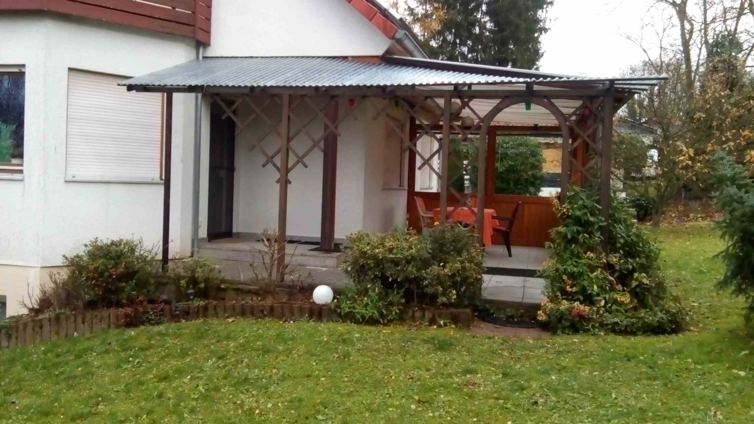 MonteurZimmer: Terrassse - Ferienwohnung Nadine Brand