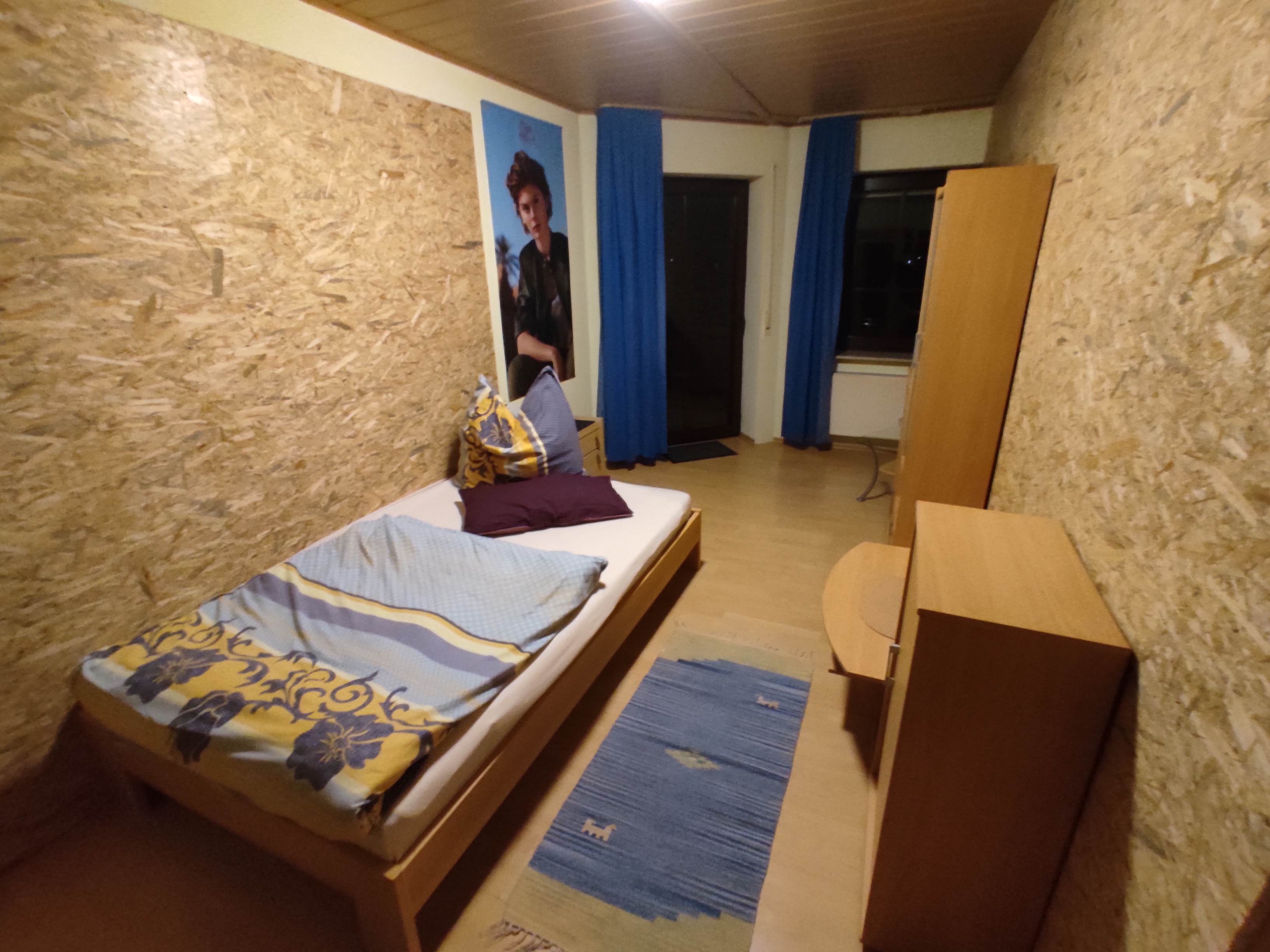 MonteurZimmer: Zimmer 6 - Monteurwohnung MonteKali