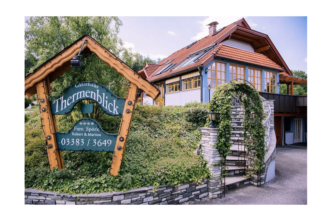 MonteurZimmer:  Gästehaus Thermenblick