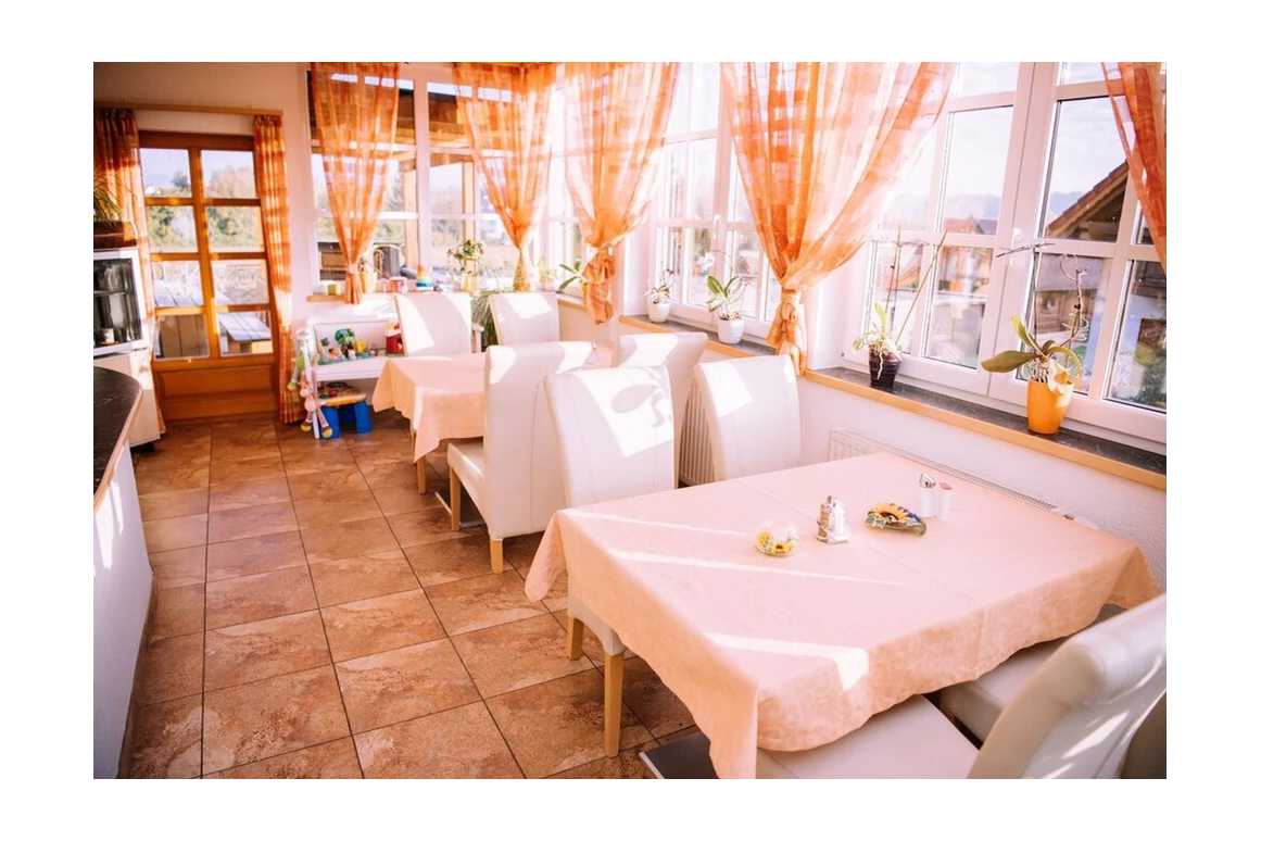 MonteurZimmer:  Gästehaus Thermenblick