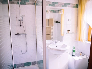 MonteurZimmer:  Gästehaus Thermenblick