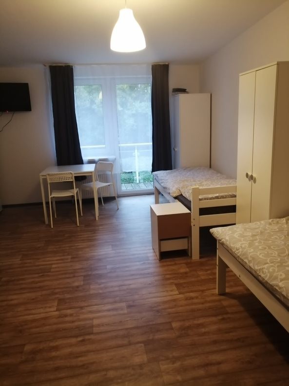 Monteur-Zimmer - Stahnsdorf - Home4Time - Wohnungen/Zimmer in ganz Berlin/Stadtteile