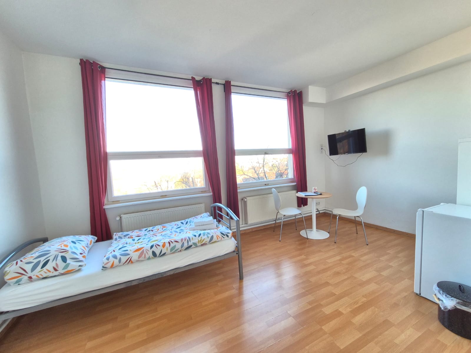 Monteur-Zimmer - Stahnsdorf - GASTEM - Einzel- und Doppelzimmer in Berlin-Pankow