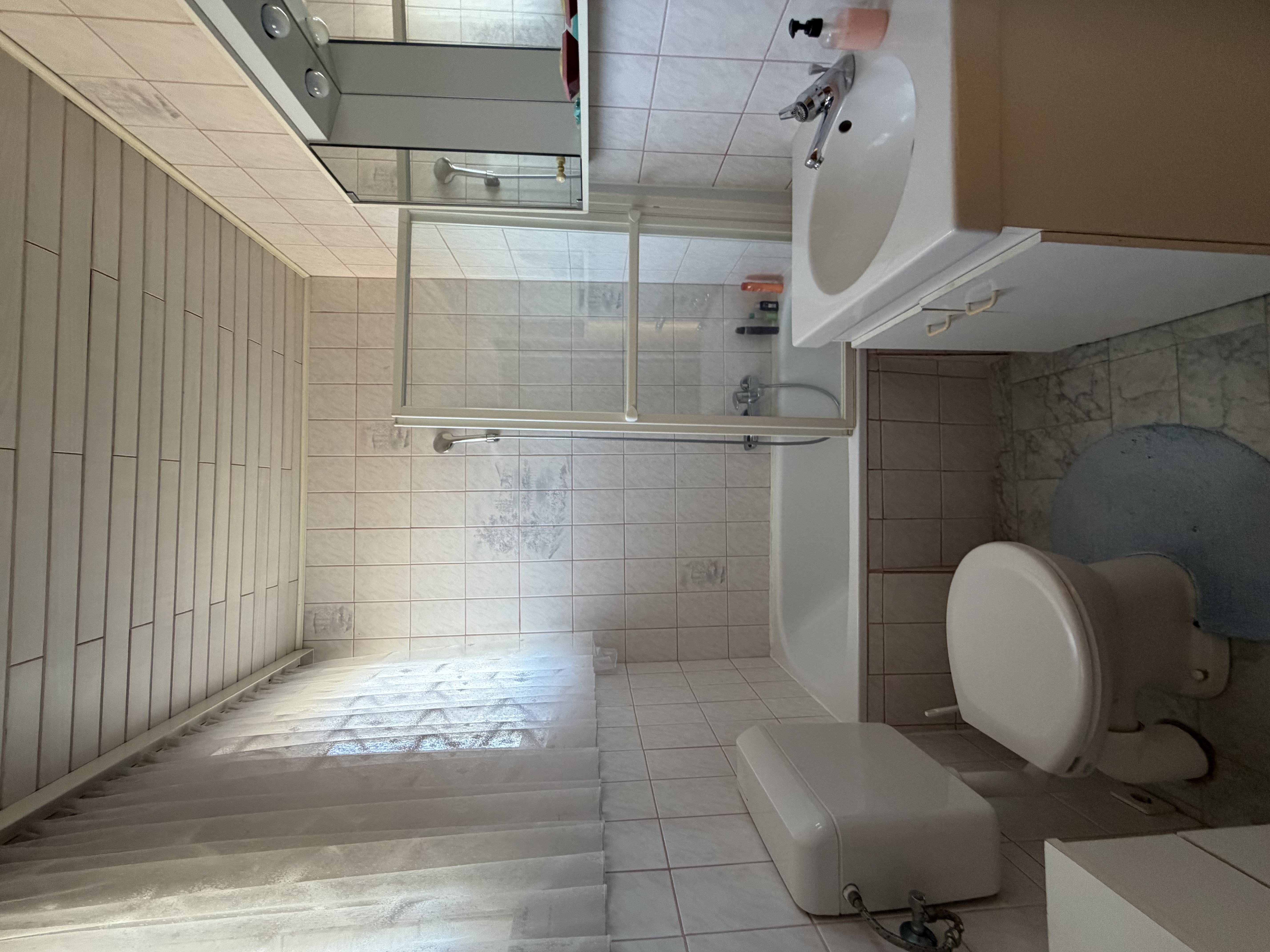 MonteurZimmer: Gästehaus Weinburg