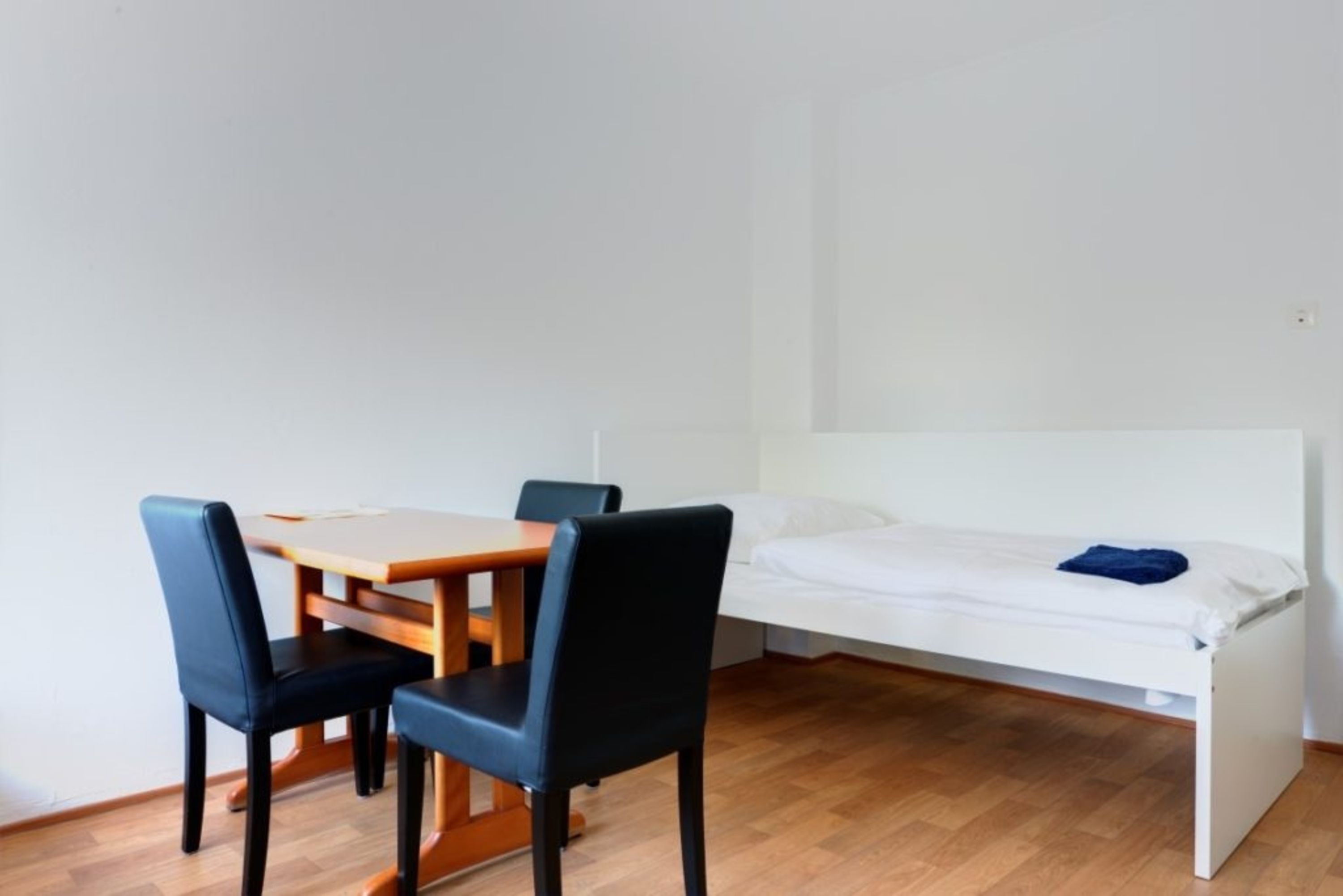 Monteur-Zimmer - Hamburg (Kreis Stormarn) - Grundstücksgesellschaft Ates GbR