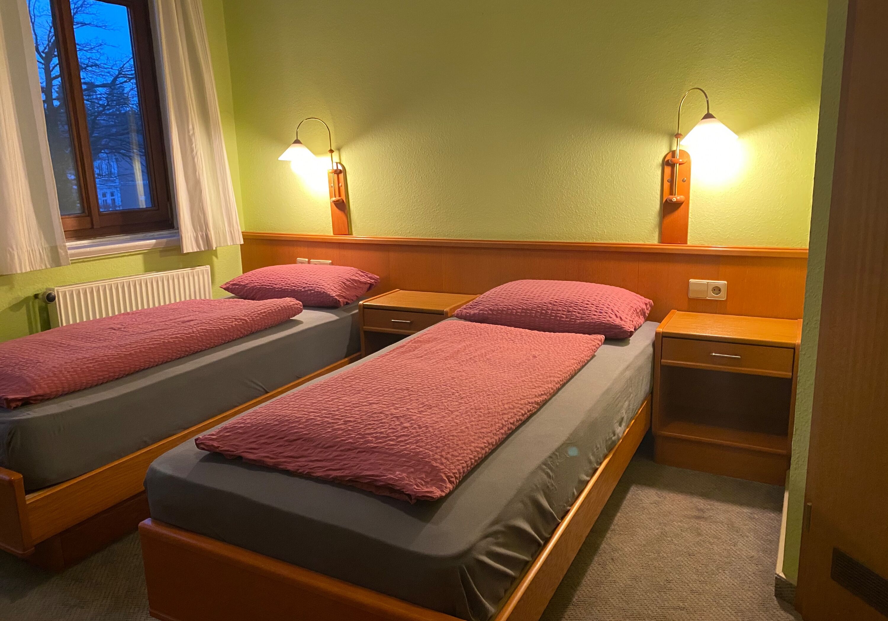 Monteur-Zimmer - Hamburg (Kreis Stormarn) - HAMBURGER UNTERKÜNFTE, MONTEURZIMMER UND FERIENWOHNUNGEN