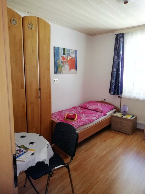 Monteur-Zimmer - Krieglach - Frühstückspension Hermine Fraiss