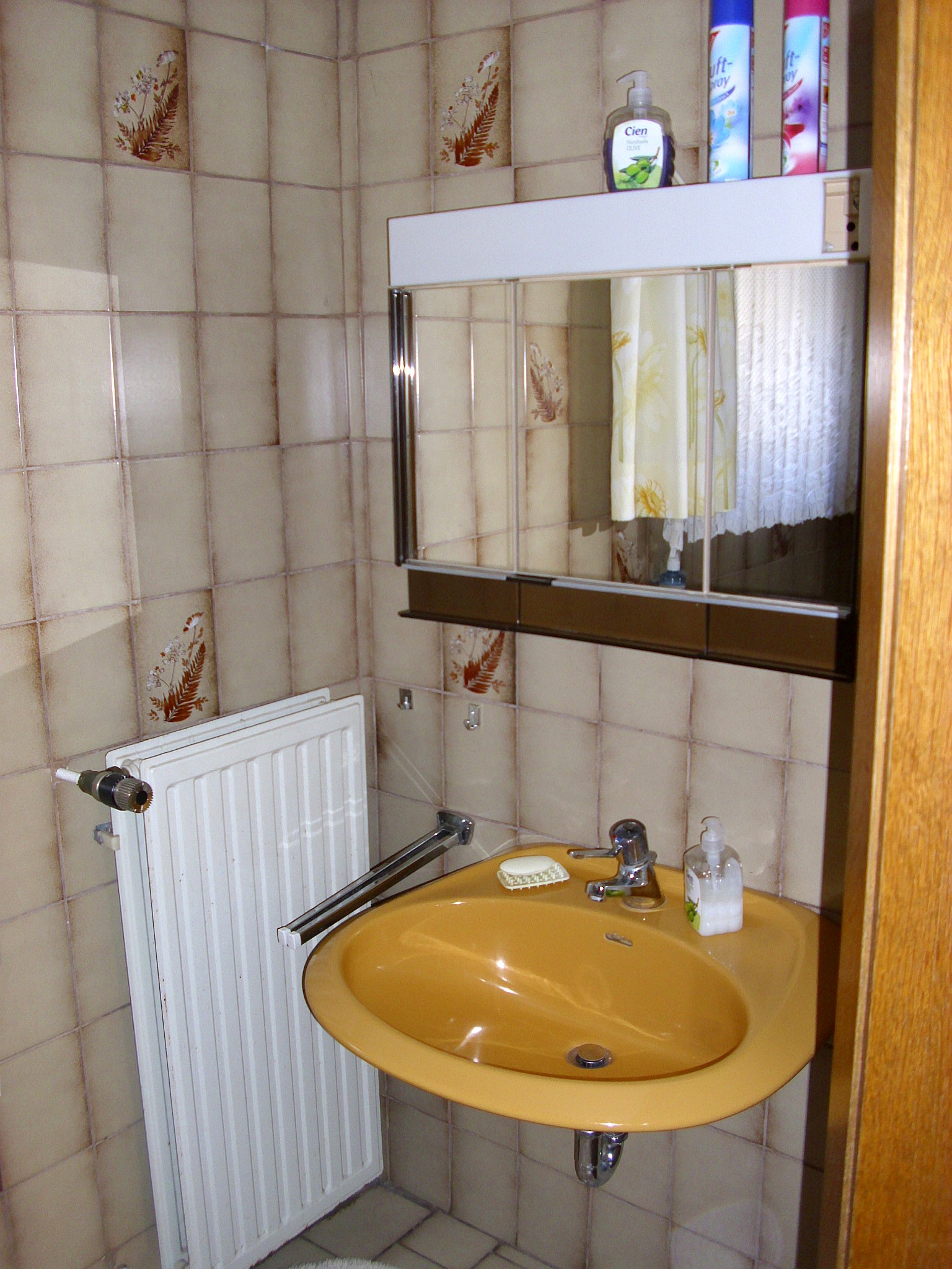 MonteurZimmer: Waschbecken - Ferienhaus Brand