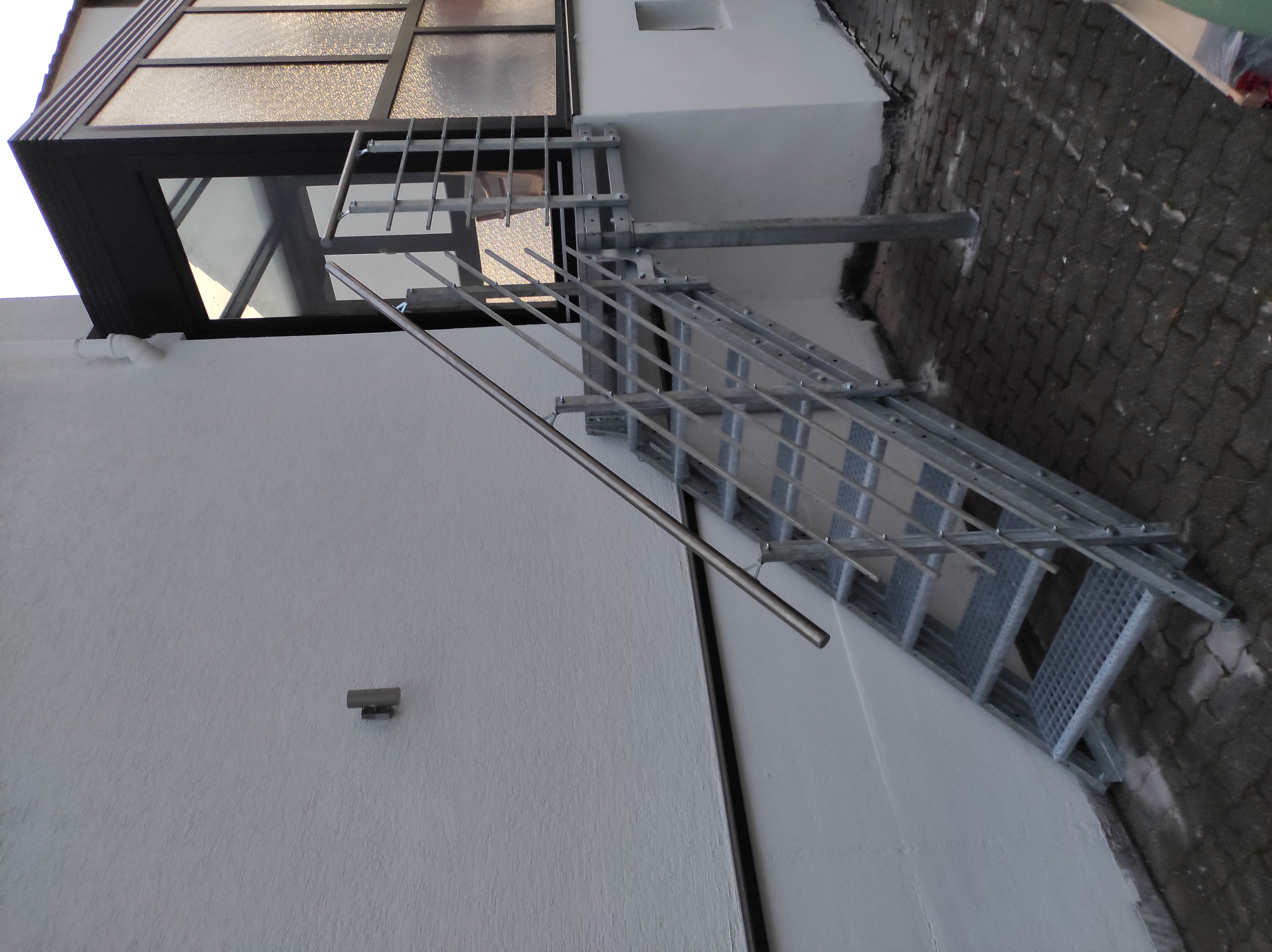 MonteurZimmer: Aufgang  zum Wintergarten - Ferienhaus Brand