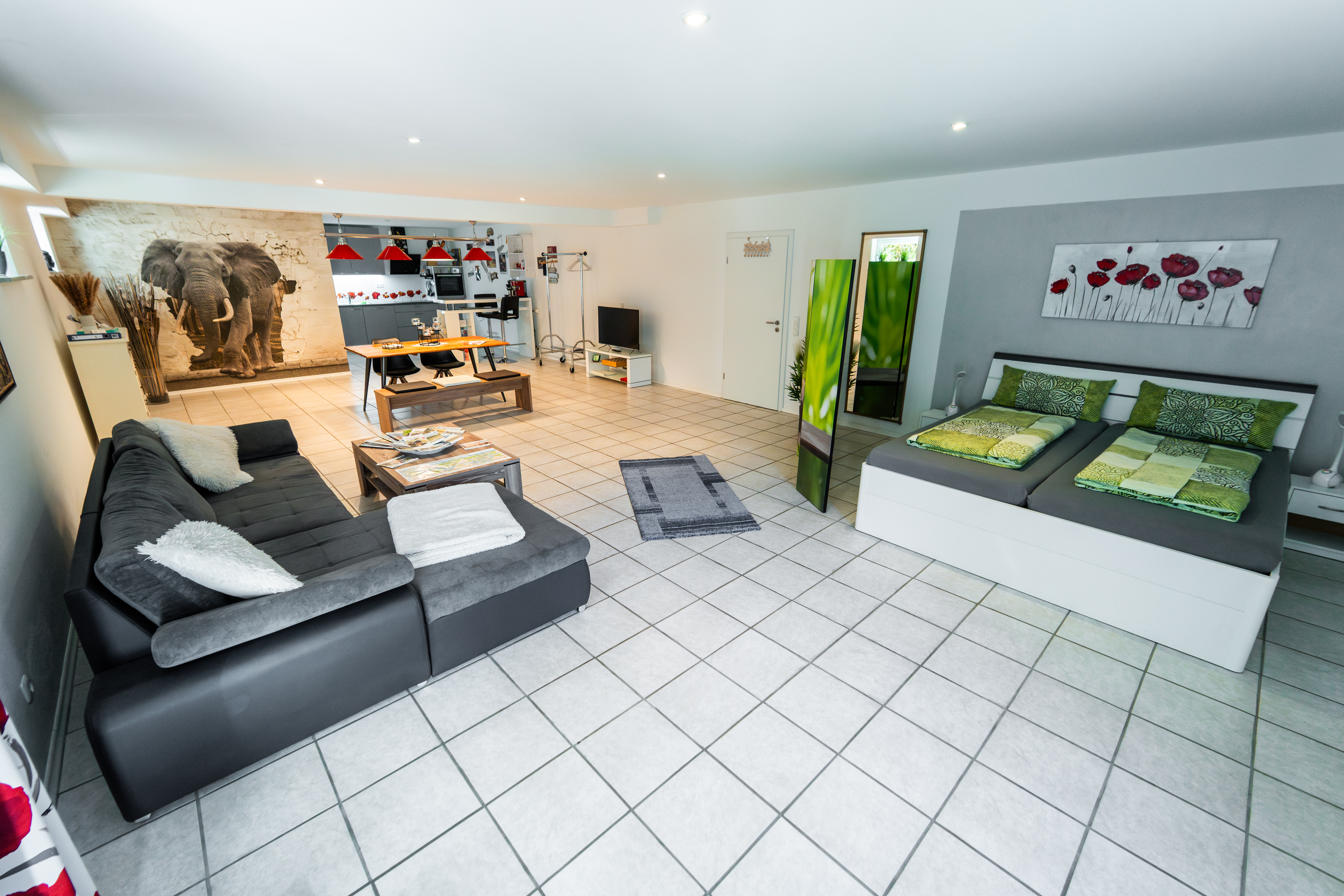 MonteurZimmer: Ganzes Apartment - Ferienwohnung am Wildbach bei Passau