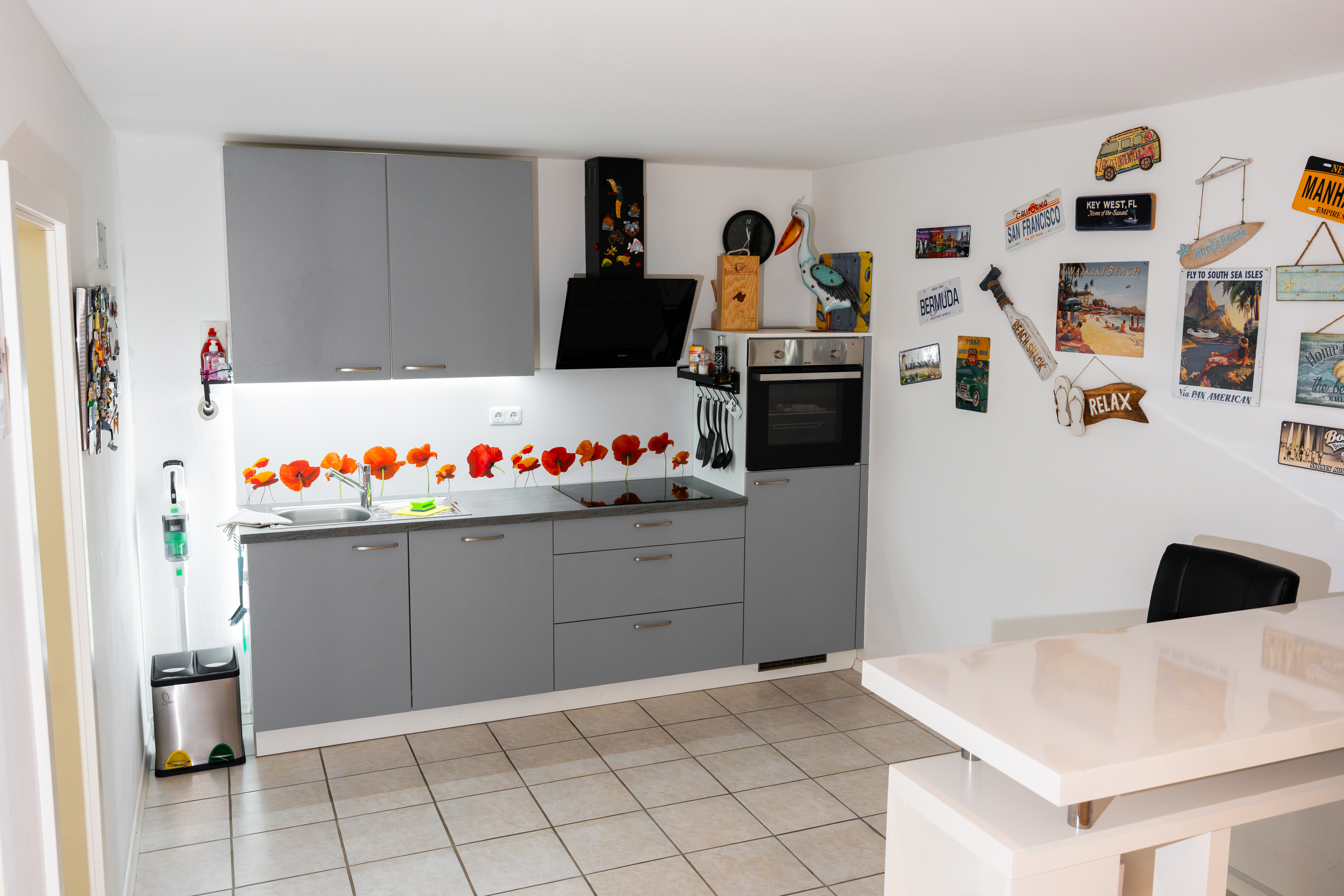 MonteurZimmer: Küchenbereich, vollausgestattet - Ferienwohnung am Wildbach bei Passau