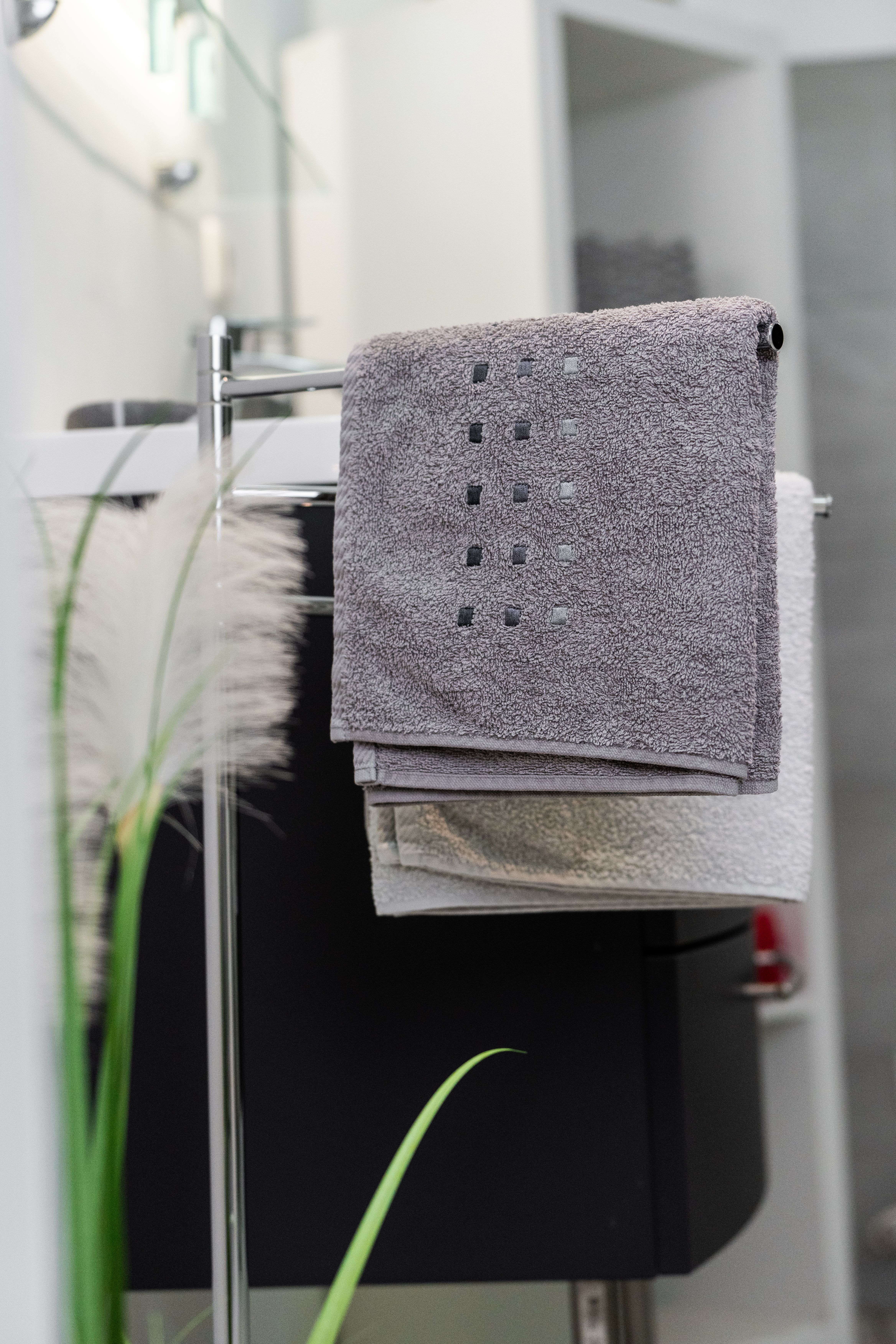 MonteurZimmer: Handtücher inclusive  - Ferienwohnung am Wildbach bei Passau