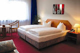 Monteur-Zimmer - Hattersheim - Hotel Himalaya Frankfurt am Main City/Messe
