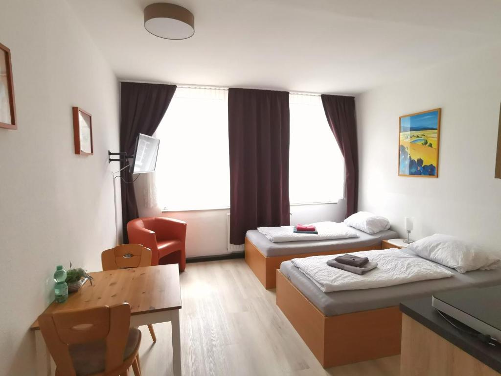Monteur-Zimmer - Hotel-Pension zum Hirsch