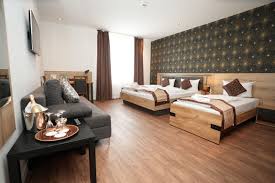 Monteur-Zimmer - Hotel Attaché