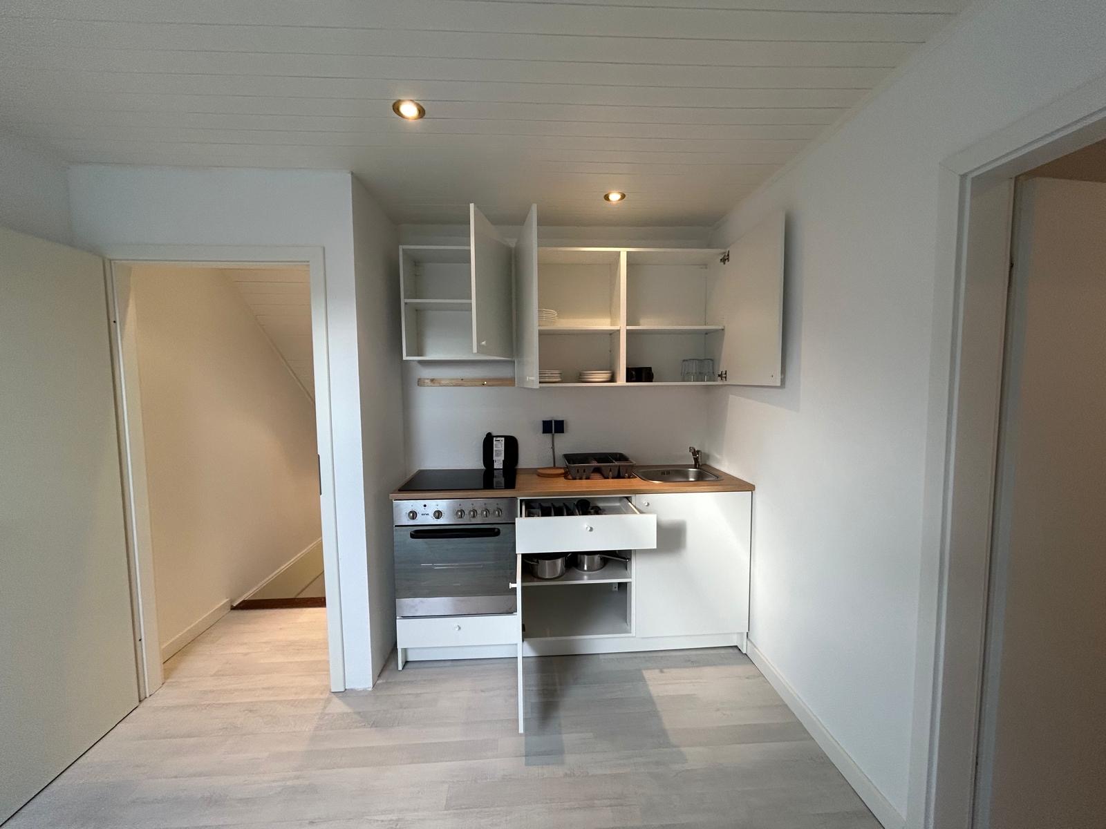 Monteur-Zimmer - Steinbach (Taunus) - Top Monteurwohnung Frankfurt – WLAN, Küche, Parkplätze