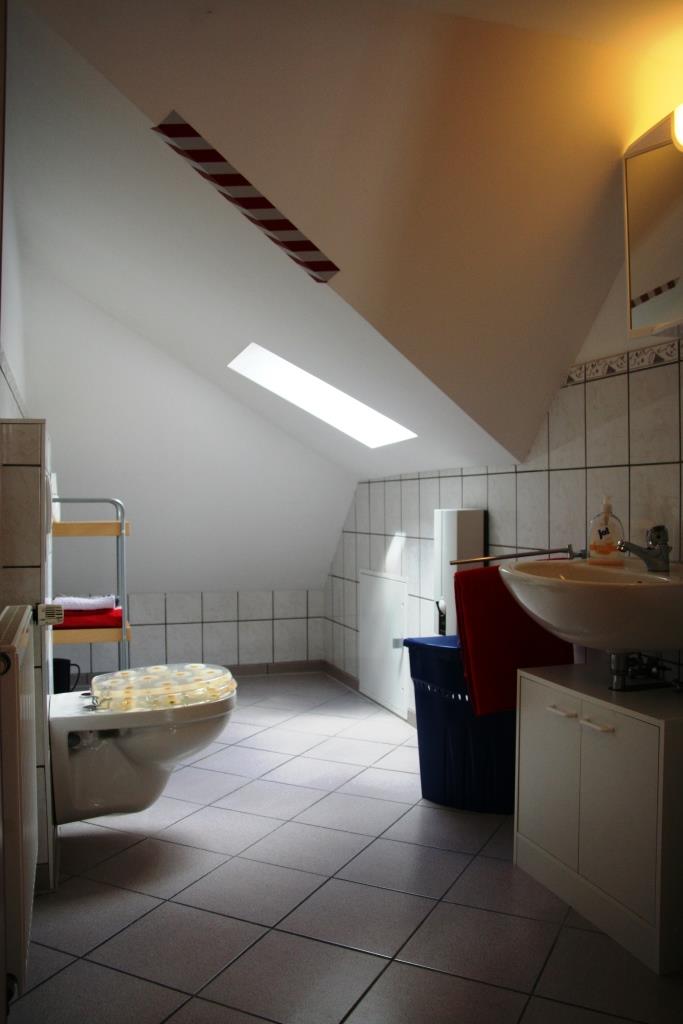 MonteurZimmer: Bad mit Toilette - Gästezimmervermietung Simon - Gästezimmer am Main