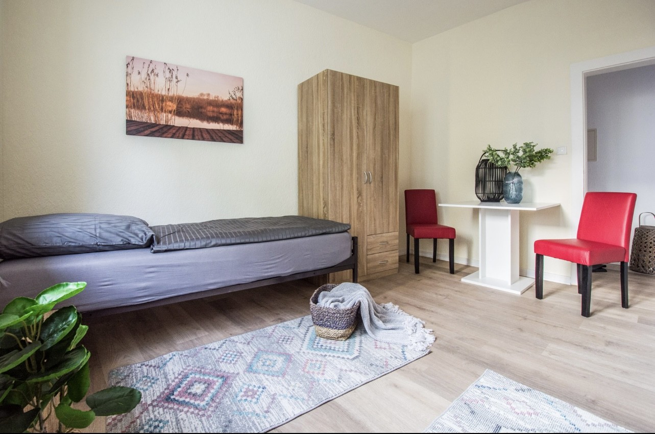 Monteur-Zimmer - Steinbach (Taunus) - Wohnungen in der Umgebung Offenbach / Frankfurt