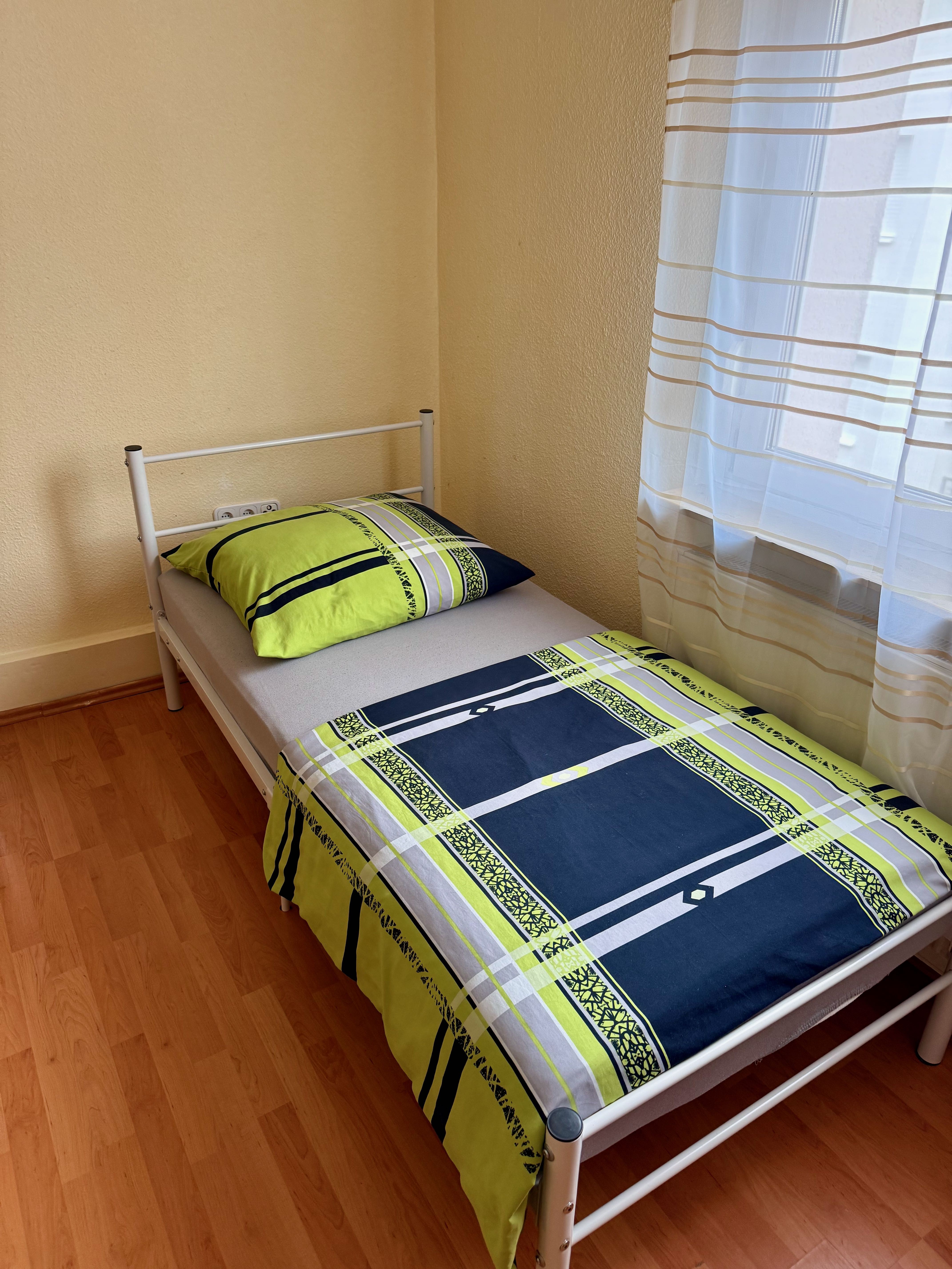 Monteur-Zimmer - Steinbach (Taunus) - S&T Monteurzimmer - Apartment 1-15 Personen / Raum Frankfurt