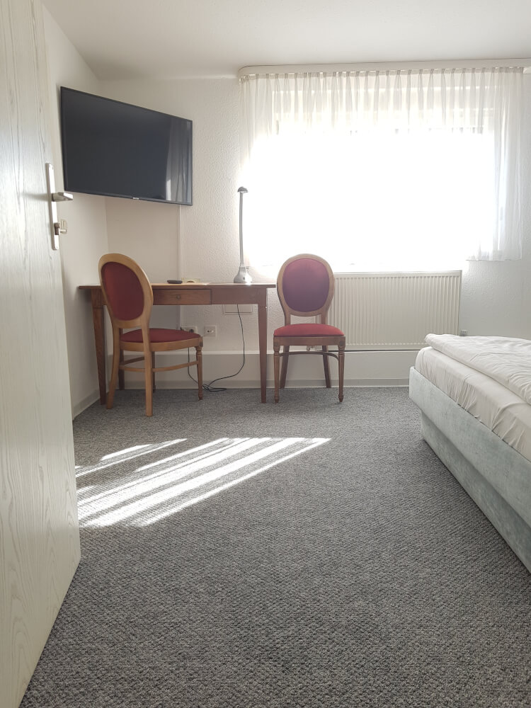 MonteurZimmer: Hotel-Pension-Weller in Dietzenbach, Mühlheim am Main, Riedstadt