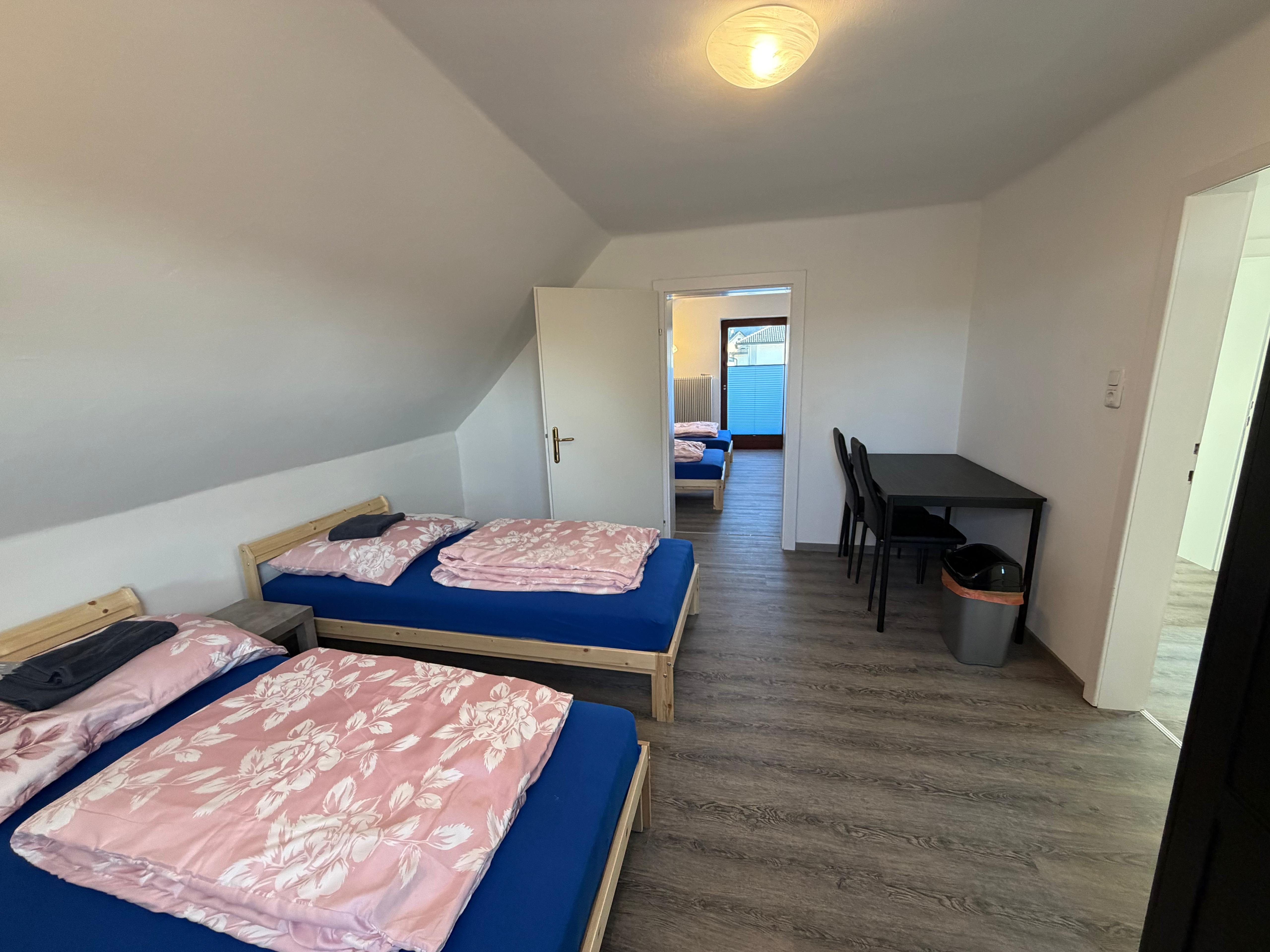 MonteurZimmer: Zimmer - Idyllisches Einfamilienhaus in Klagenfurt für Arbeiter oder Urlauber