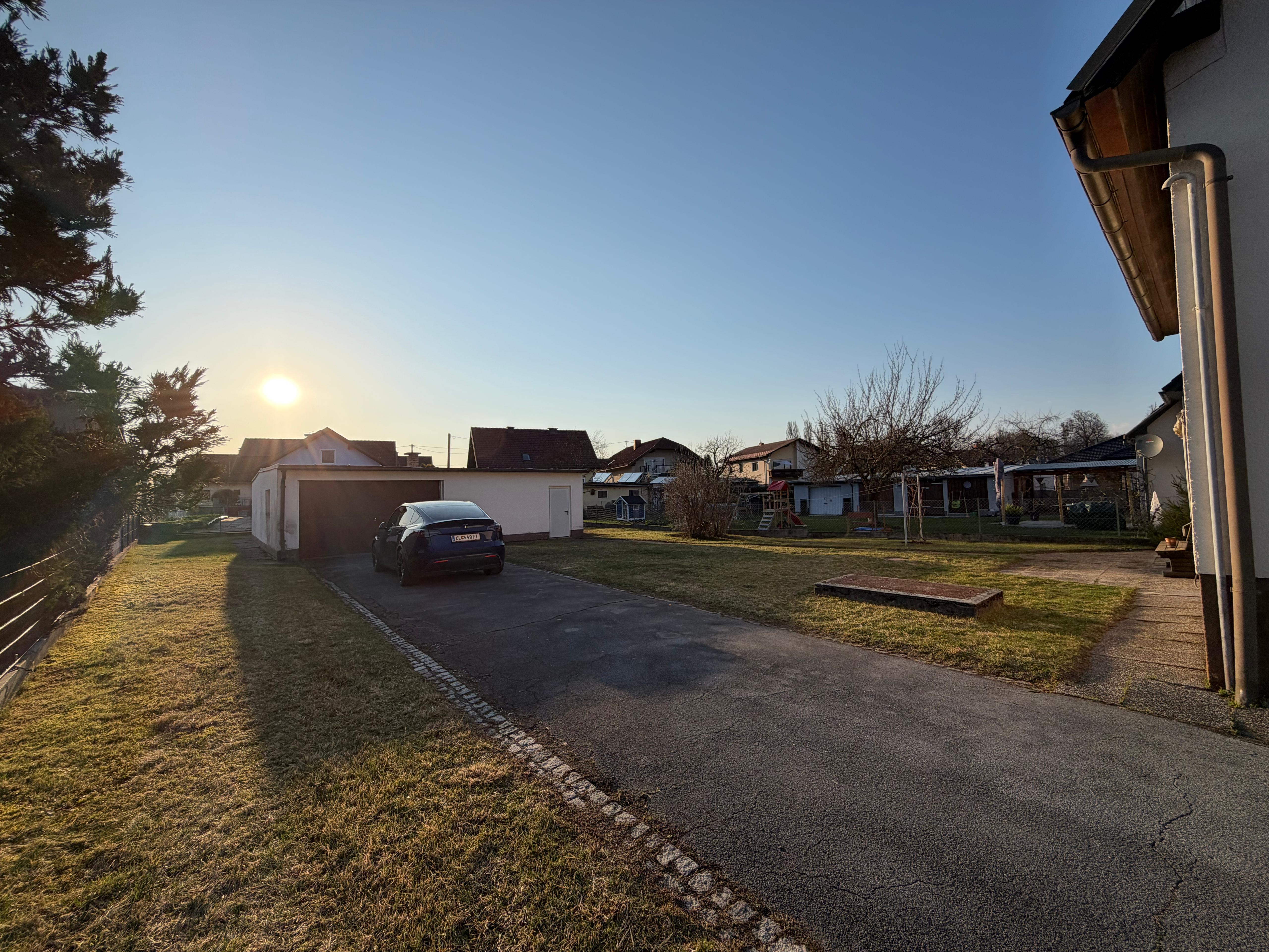 MonteurZimmer: Garten - Idyllisches Einfamilienhaus in Klagenfurt für Arbeiter oder Urlauber